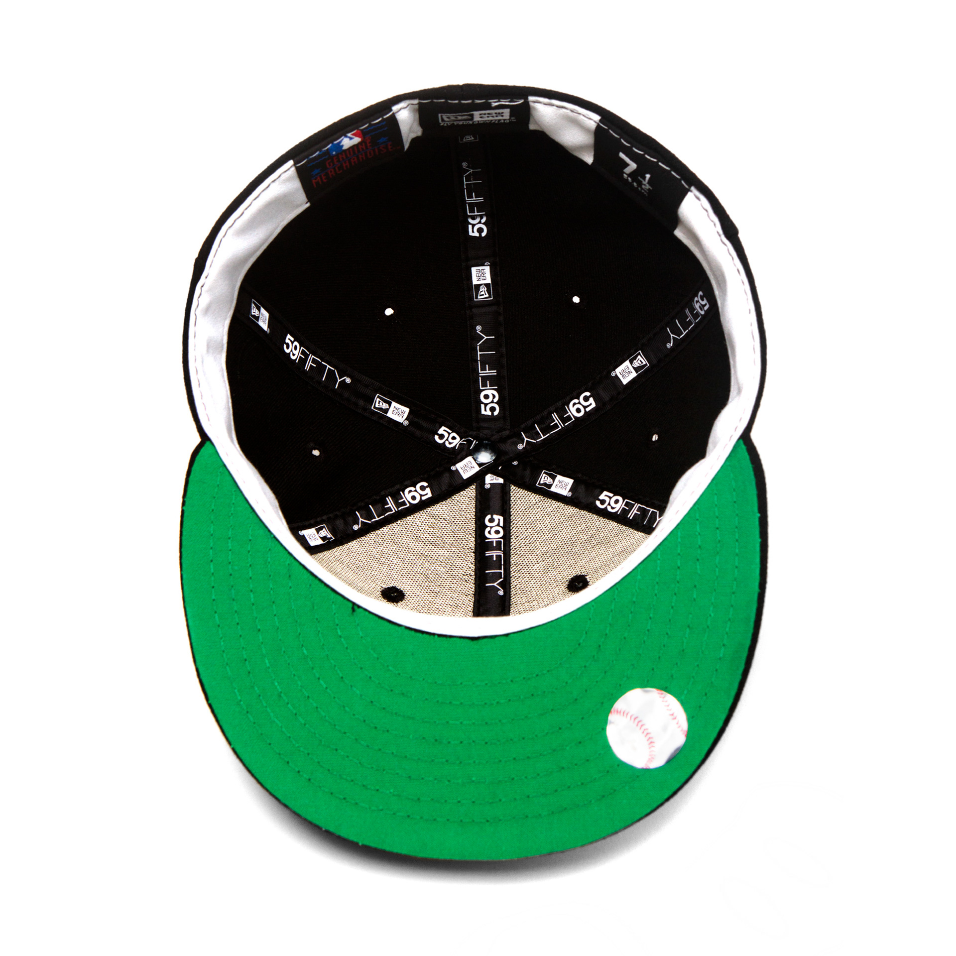 Green undervisor. White moisture-absorbing sweatband. Branded taping.