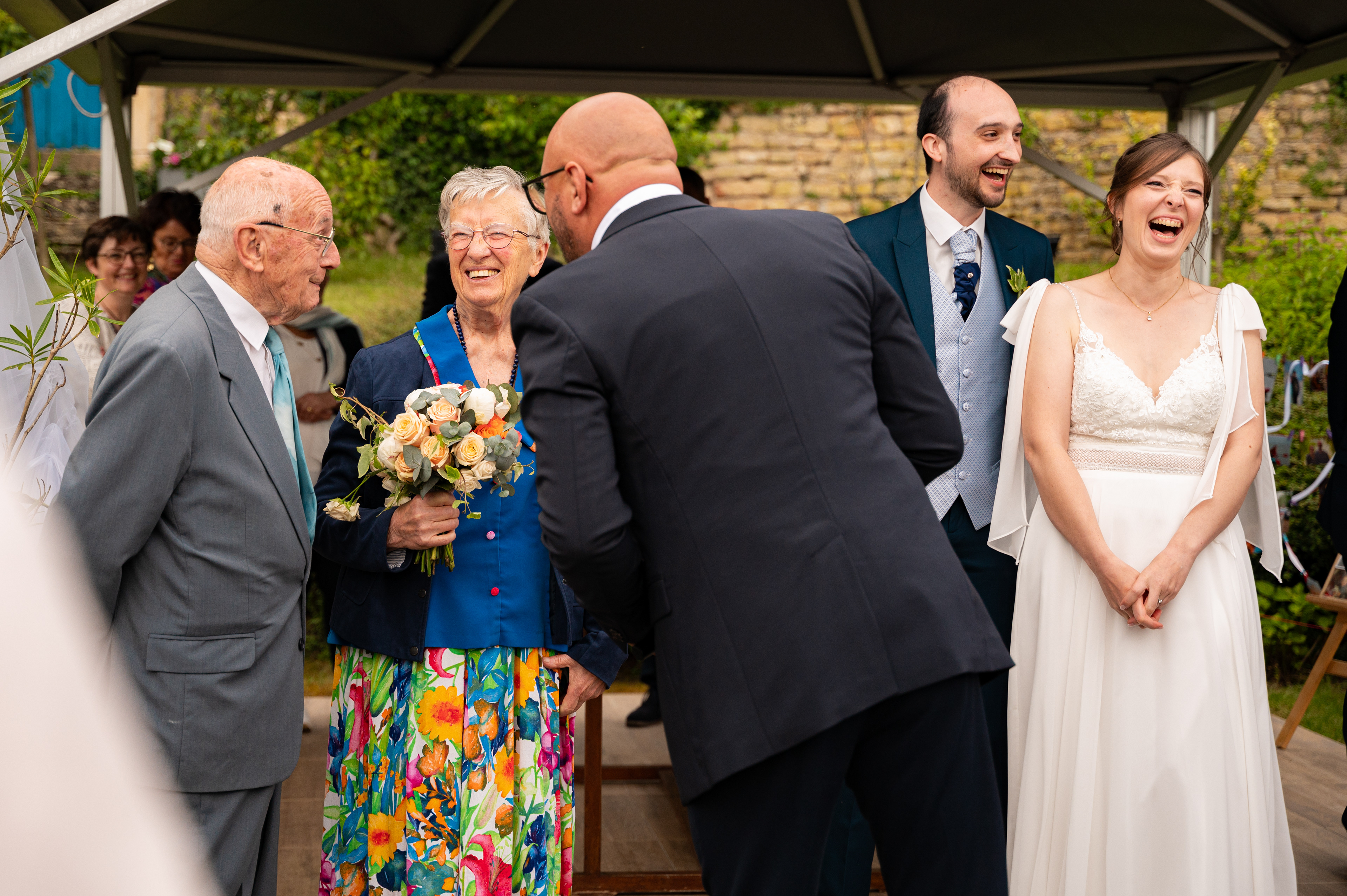 Le grand-père expliquait le secret d'un mariage réussi : la femme à toujours raison !