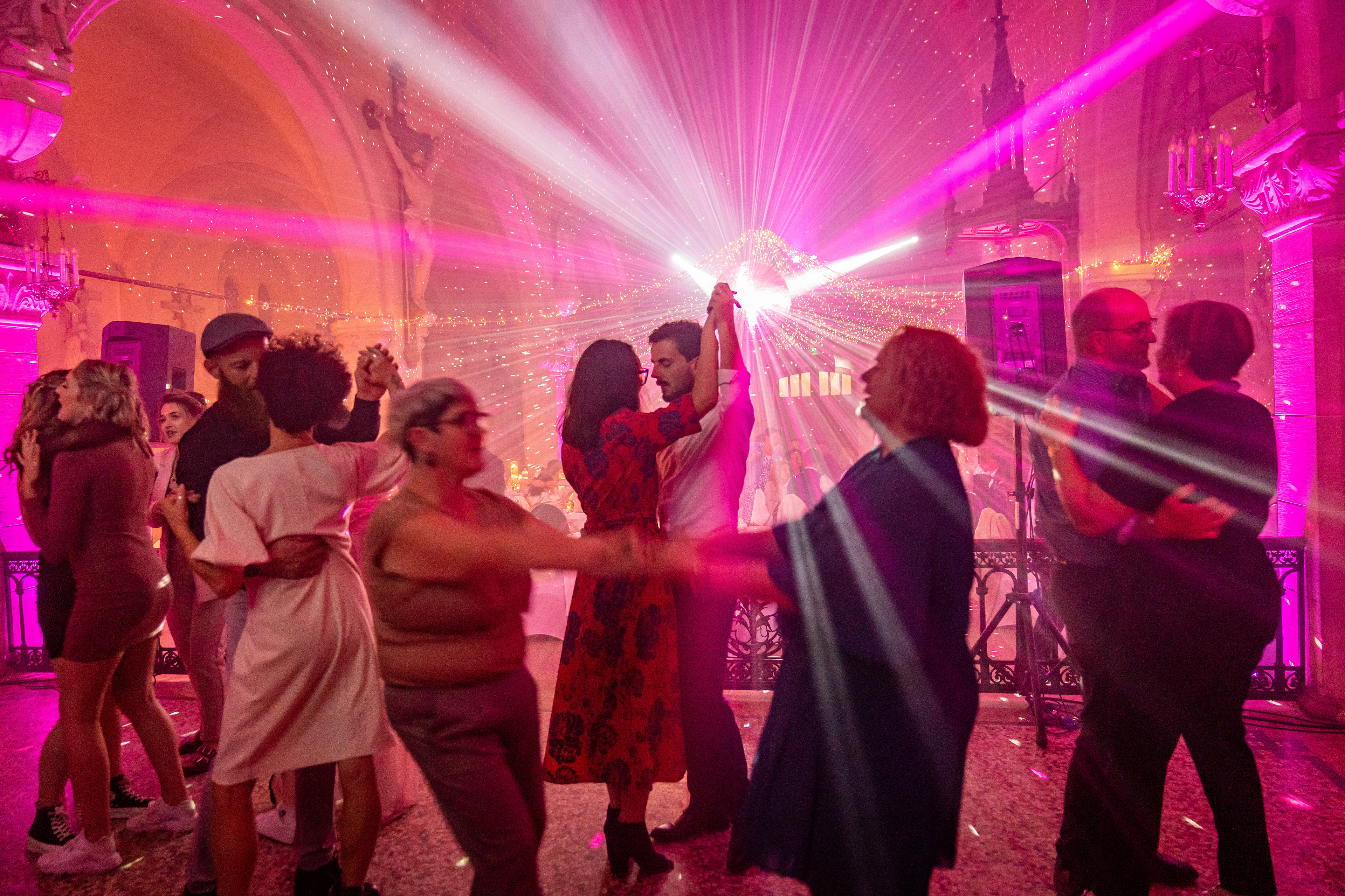 Ambiance caliente sur la piste de danse