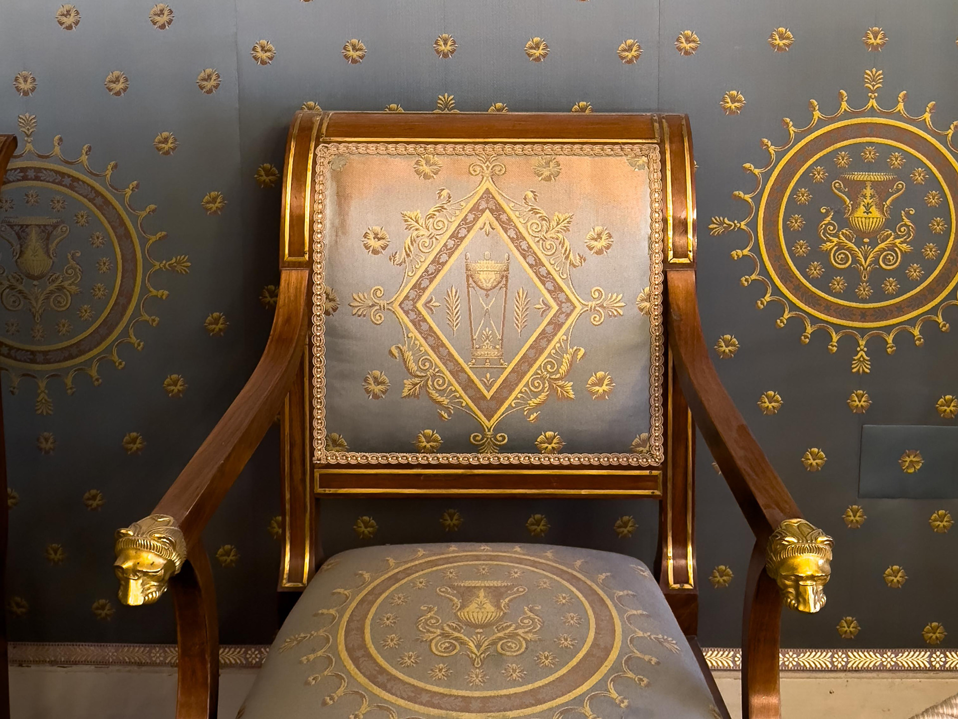 Queen's audience room with Parisian furniture