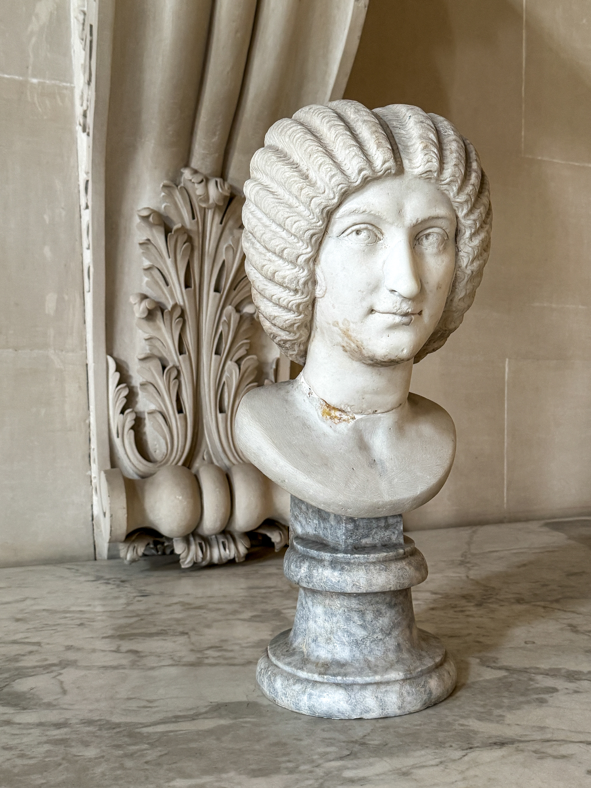 Roman side eye