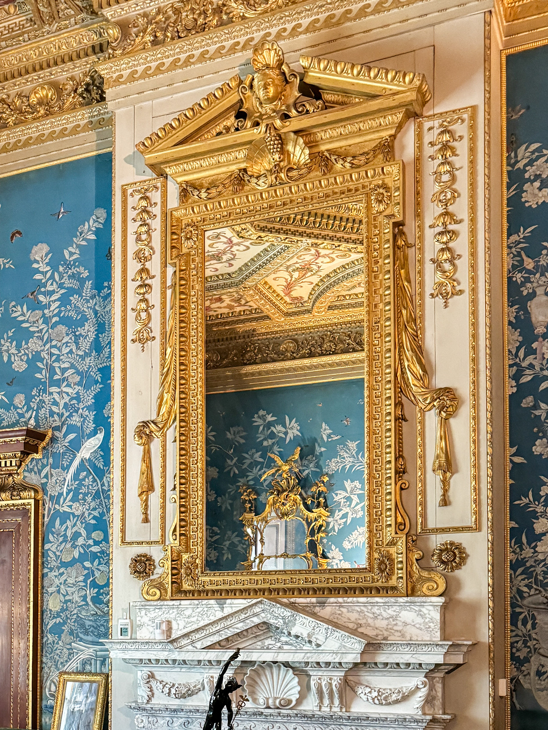 Chinese bedchamber