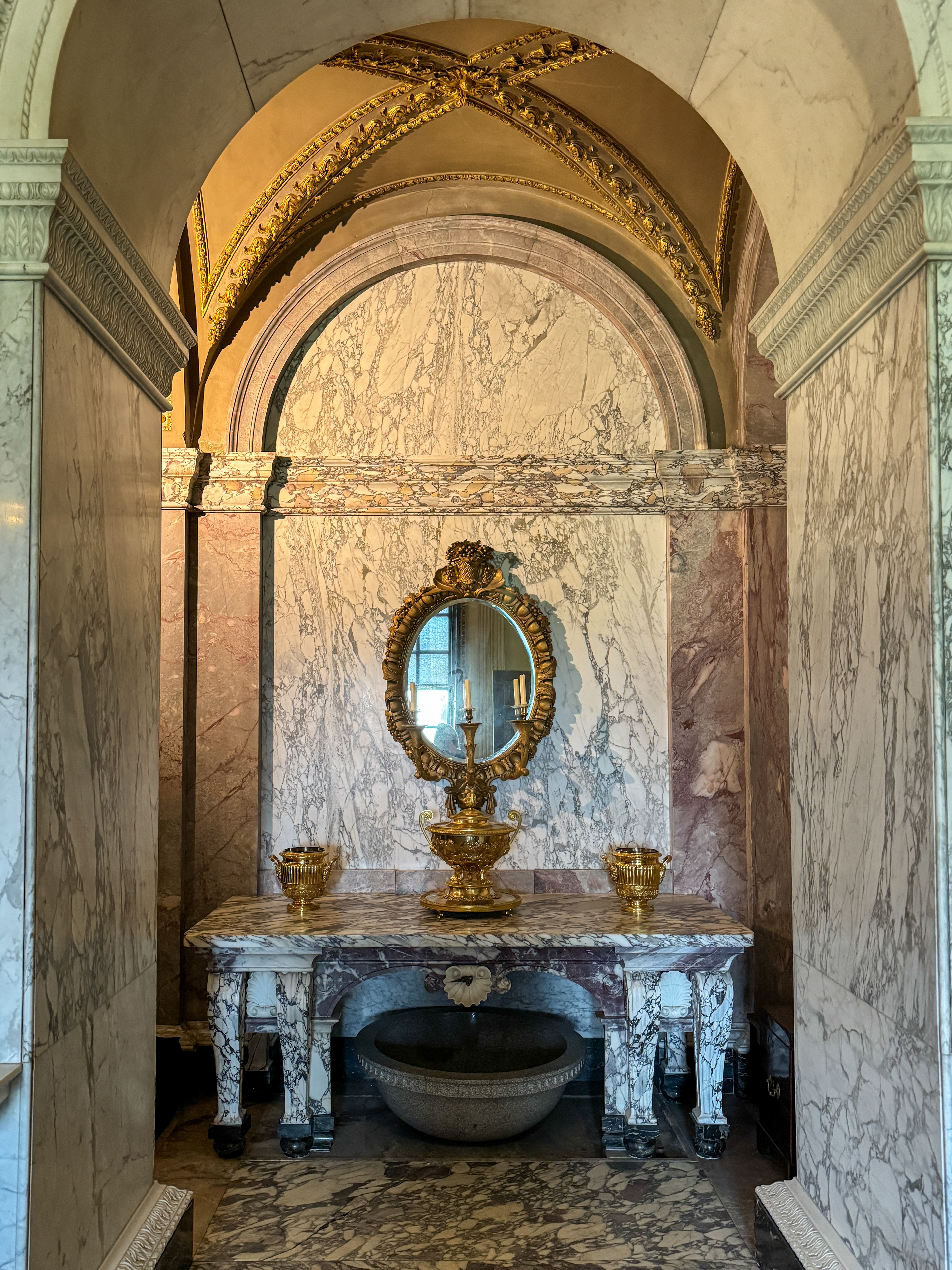 Running water in the dining room