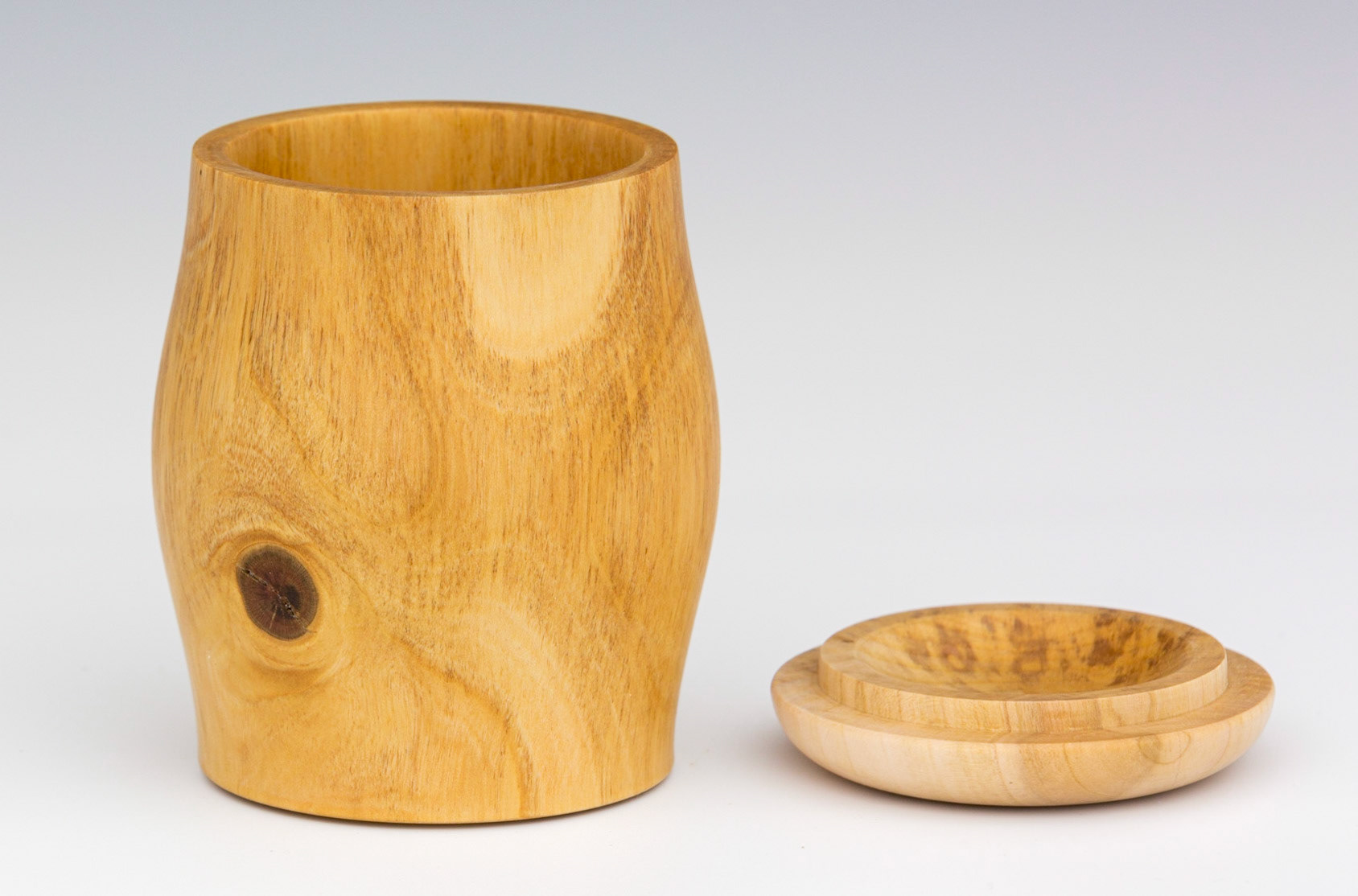 Plum Lidded Box - Diameter:  2 7/8  inches, Height:  4 inches  (F66)