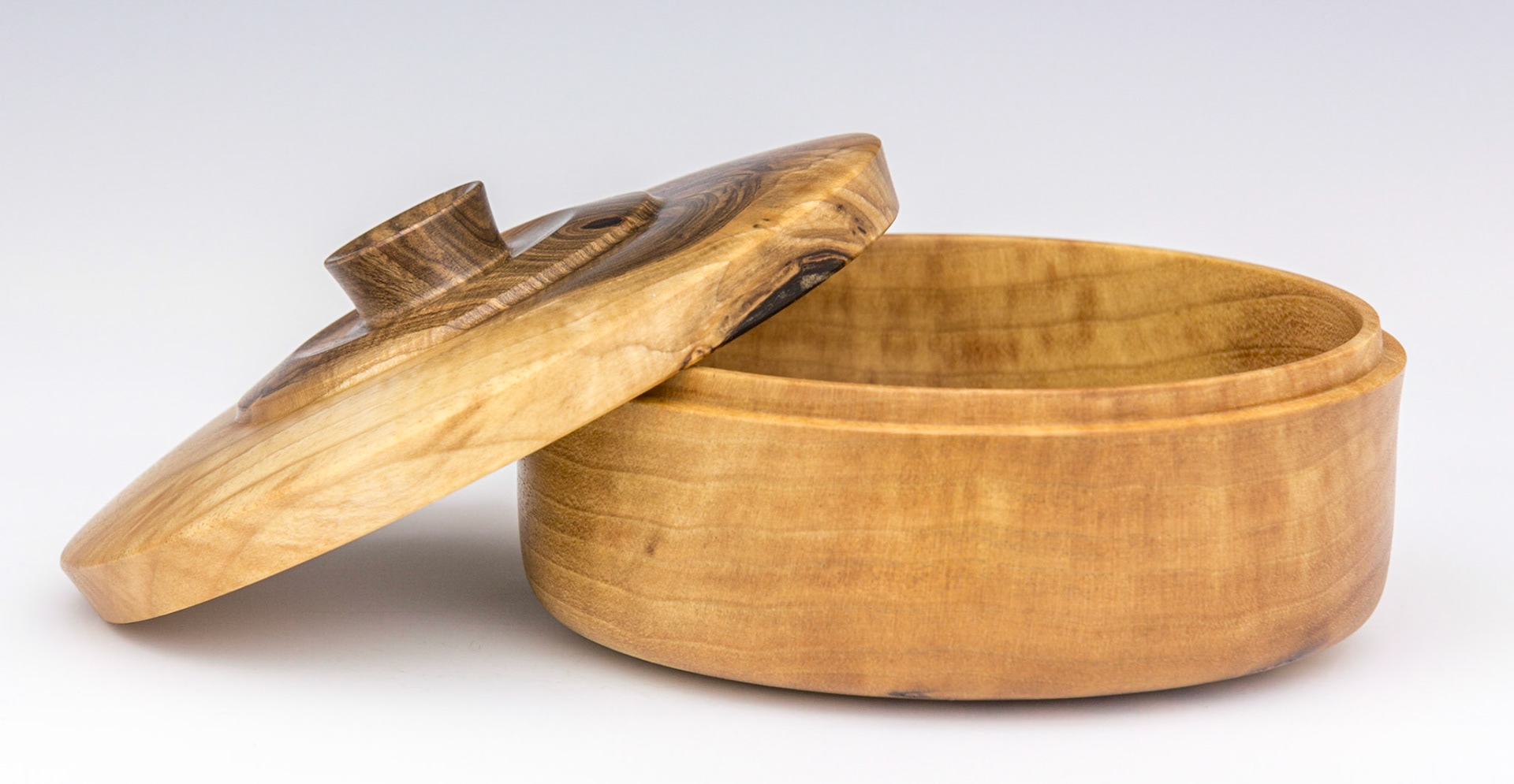 Walnut Lidded Box - Diameter: 5 1/4 inches, Height: 2 3/4 inches (H2)