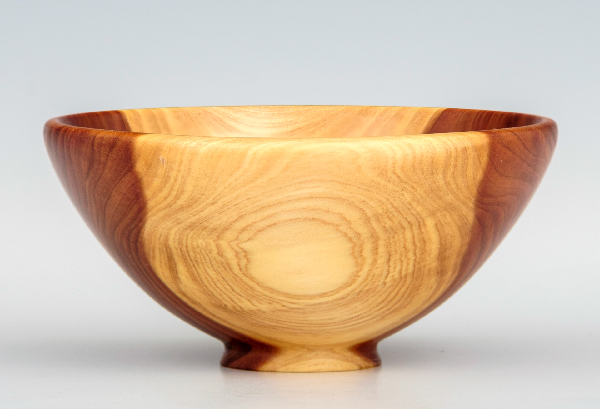 Juniper Bowl - Diameter: 3 7/8 inches, Height: 1 7/8 inches (D46)