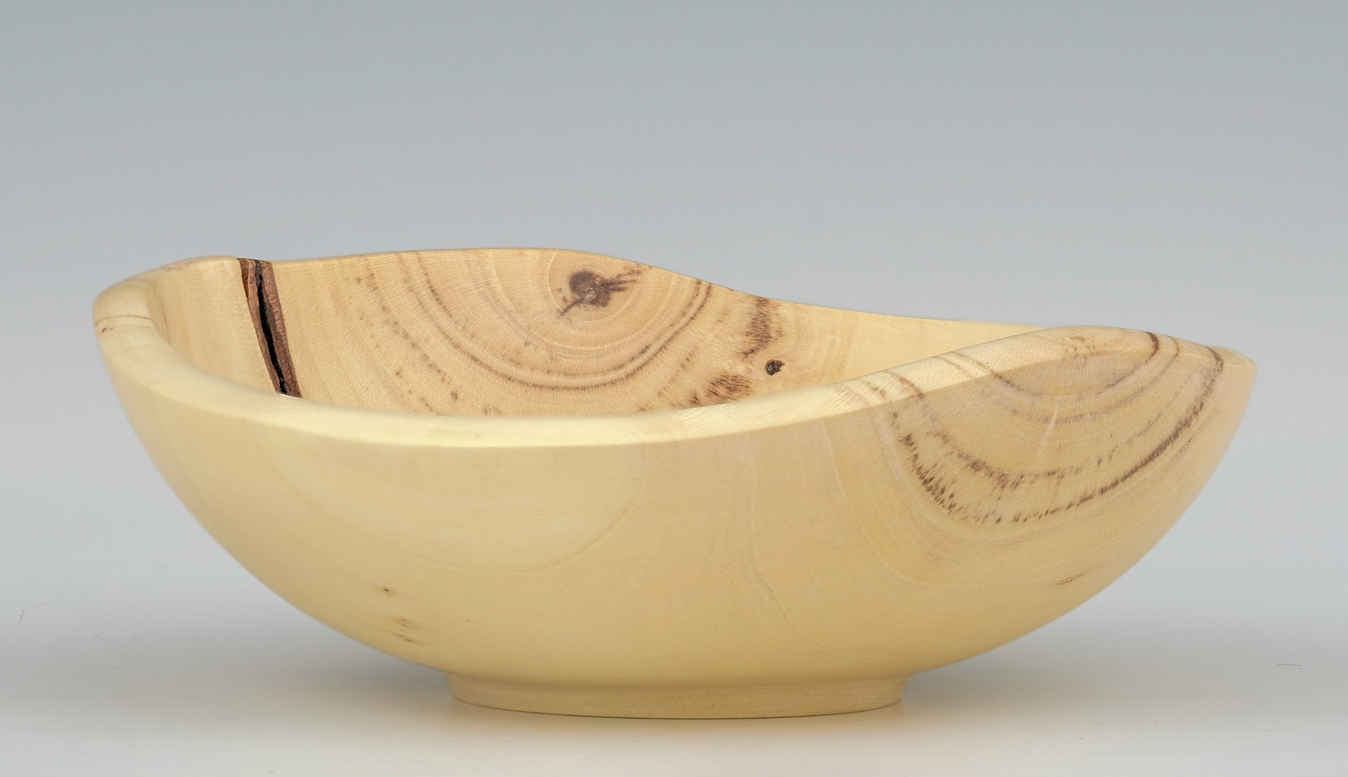 Autumn Olive Bowl - Diameter: 4 3/4 Inches, Height: 1 5/8 inches (D63)
