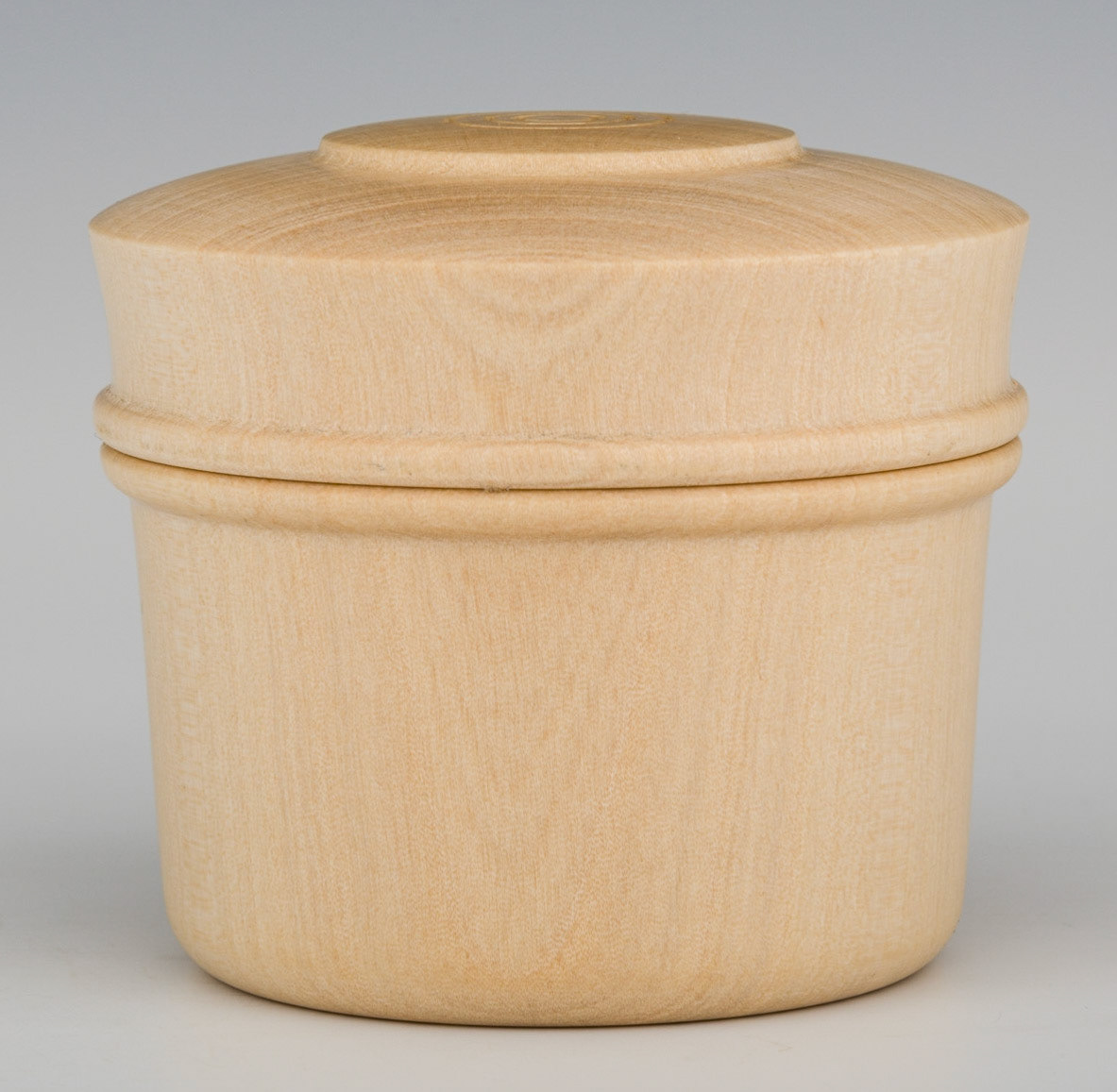 Madrone Lidded Box - Diameter:  2 7/8 inches, Height: 2 5/8 inches   (C104)