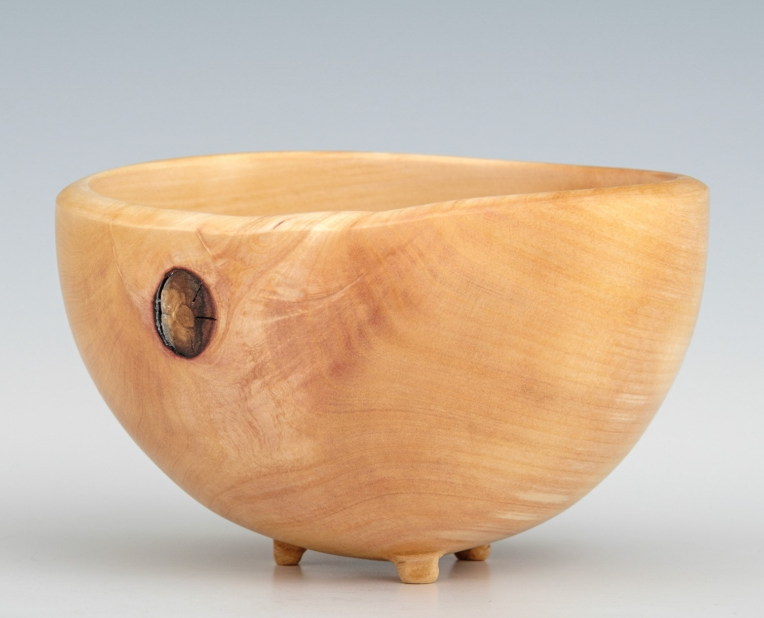Madrone 3 Legged Bowl - Diameter: 5 1/4 inches, Height: 3 inches (F44)