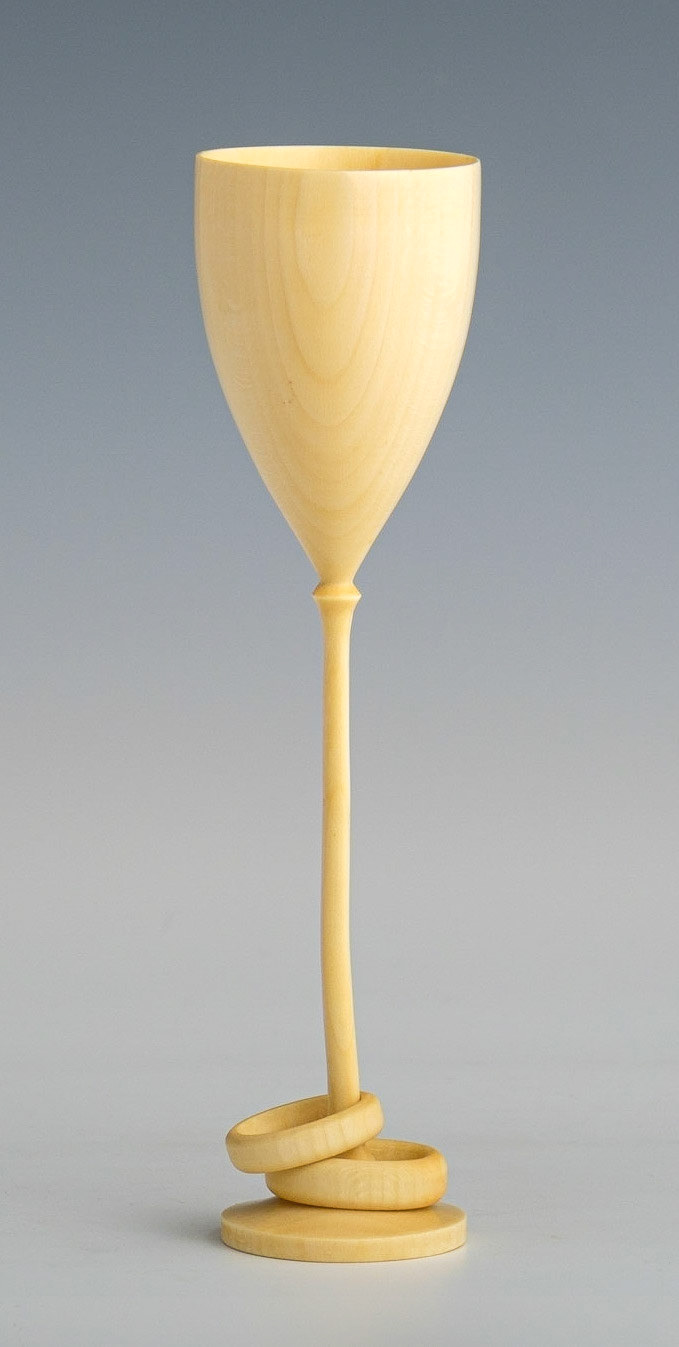 Holly Captive Rings Goblet - Diameter: 1 7/16 inches, Height: 5 1/8 inches (B127)