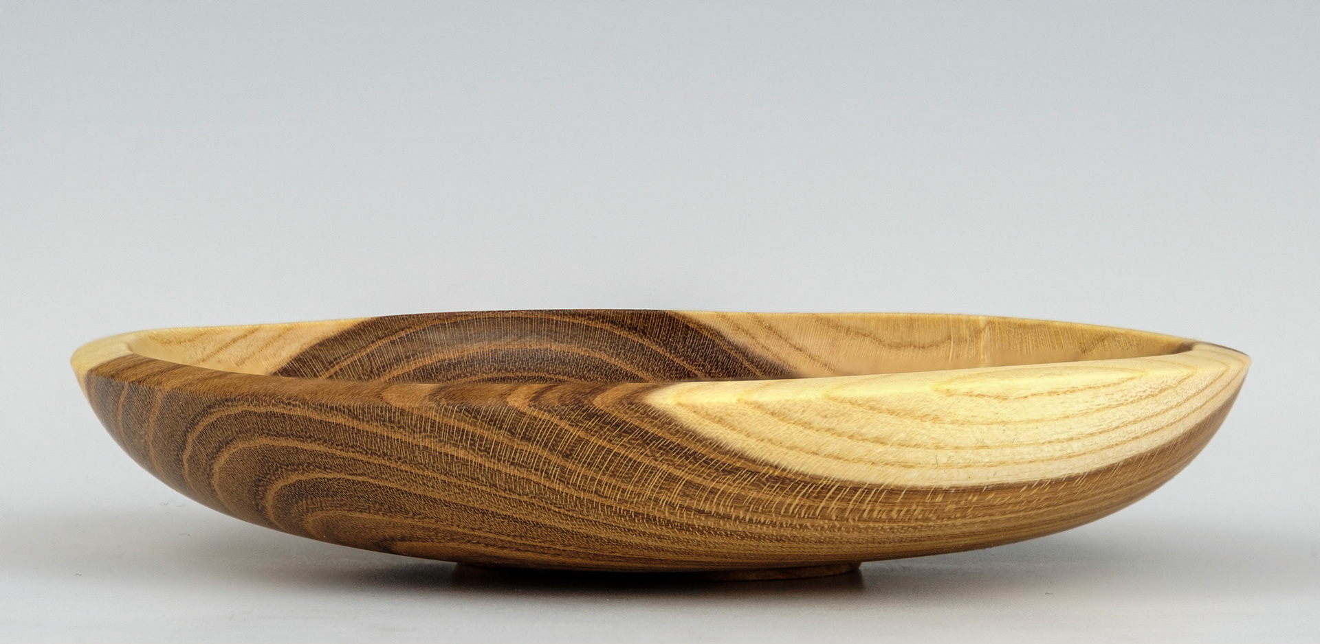 Laburnum Bowl - Diameter: 4 7/8 inches, Height: 7/8 inches (B105)