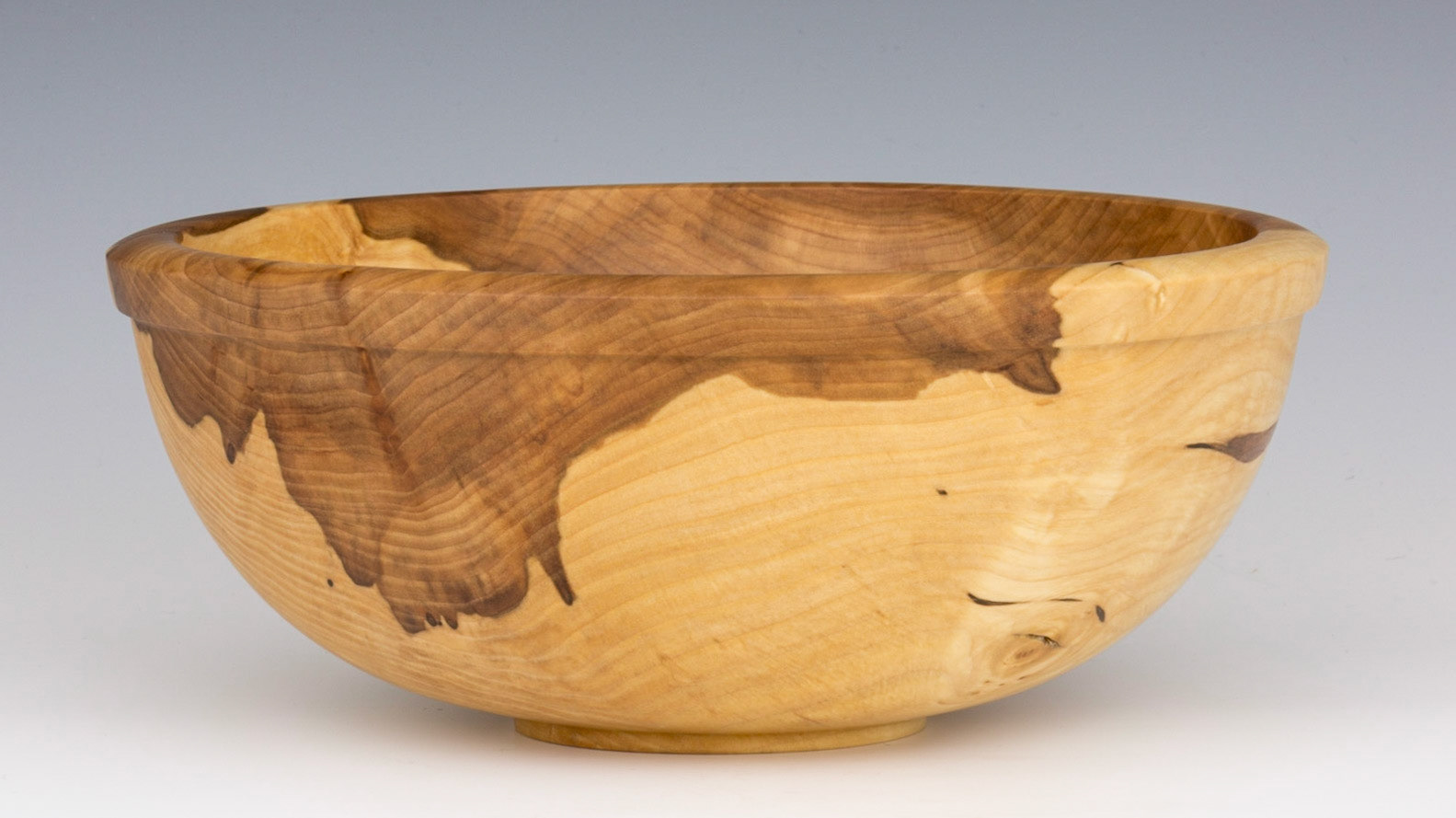 Ash Bowl - Diameter: 8 1/8 inches, Height: 3 3/8 inches (A23)