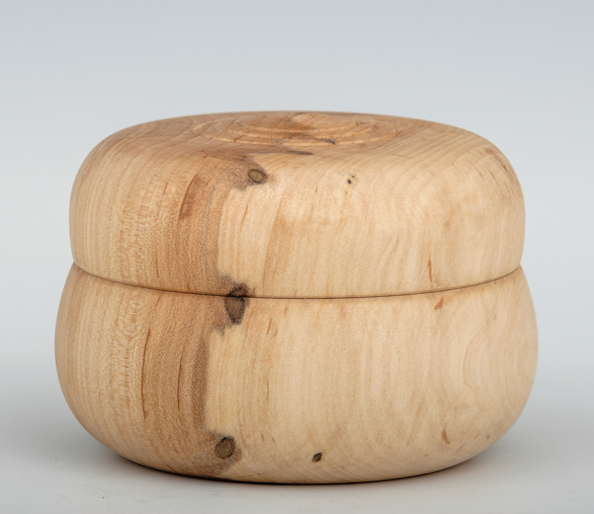 Ash Lidded Box - Diameter: 2 3/4 inches, Height: 2 1/16 inches (E17)