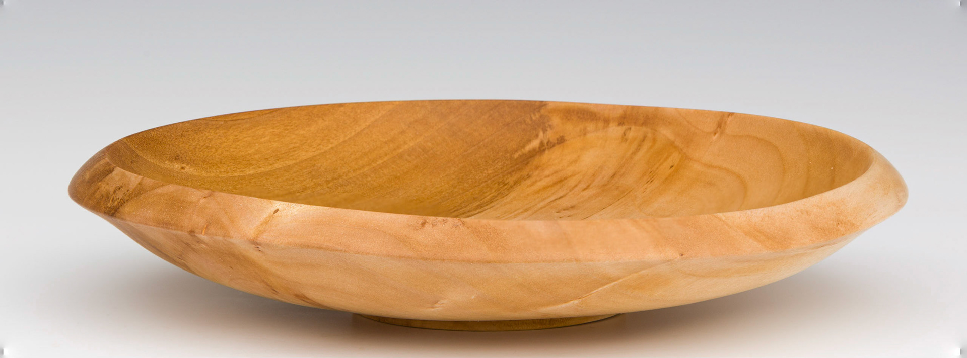 Pussy Willow Bowl - Diameter: 7 7/8 inches, Height: 1 3/8 inches (B17)