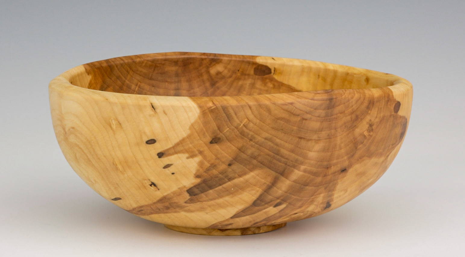 Ash Bowl - Diameter: 6 3/4 inches, Height: 2 3/4 inches (A51)