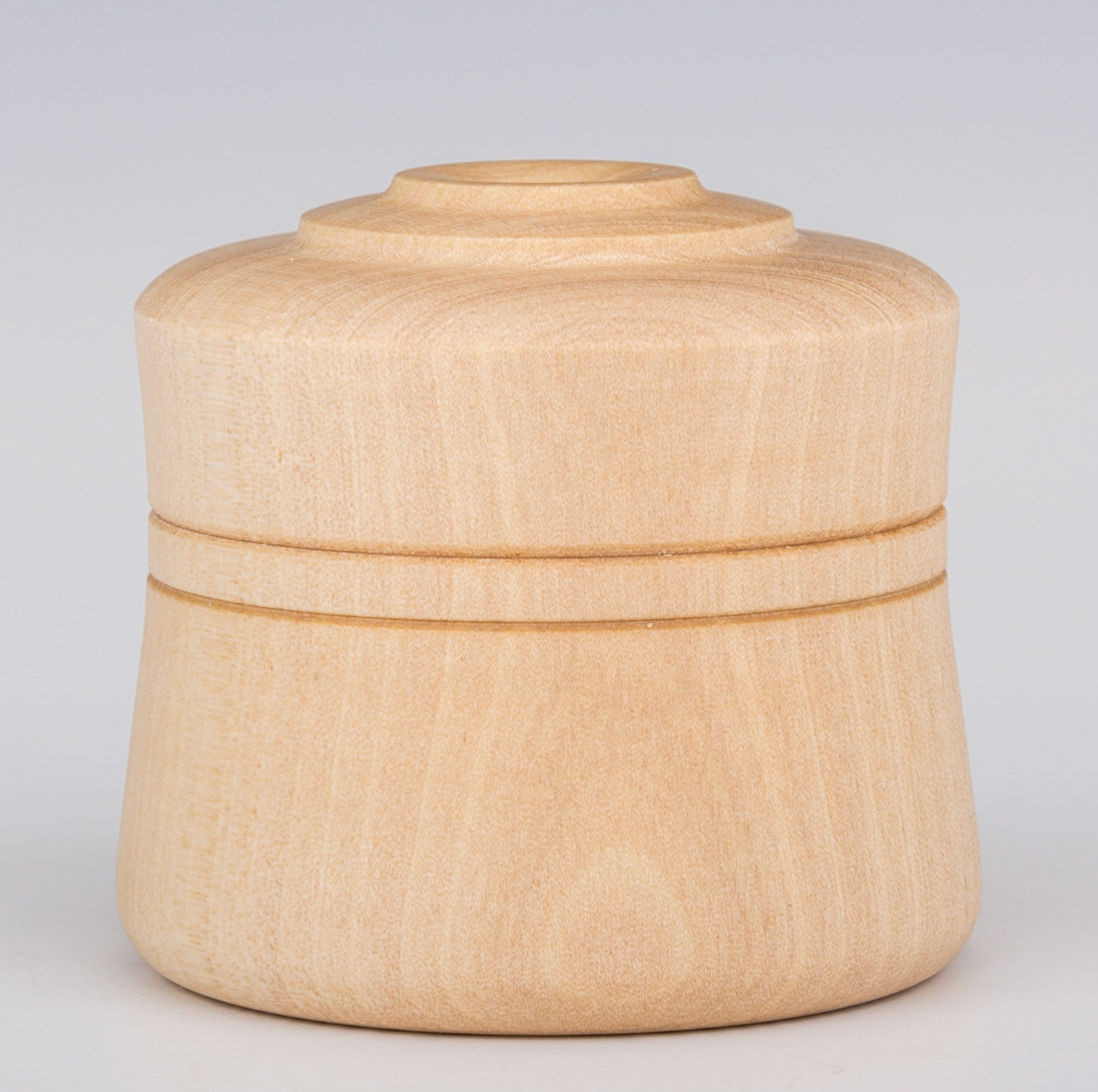 Madrone Lidded Box - Diameter: 2 3/8 inches, Height: 2 1/4 inches (C100)