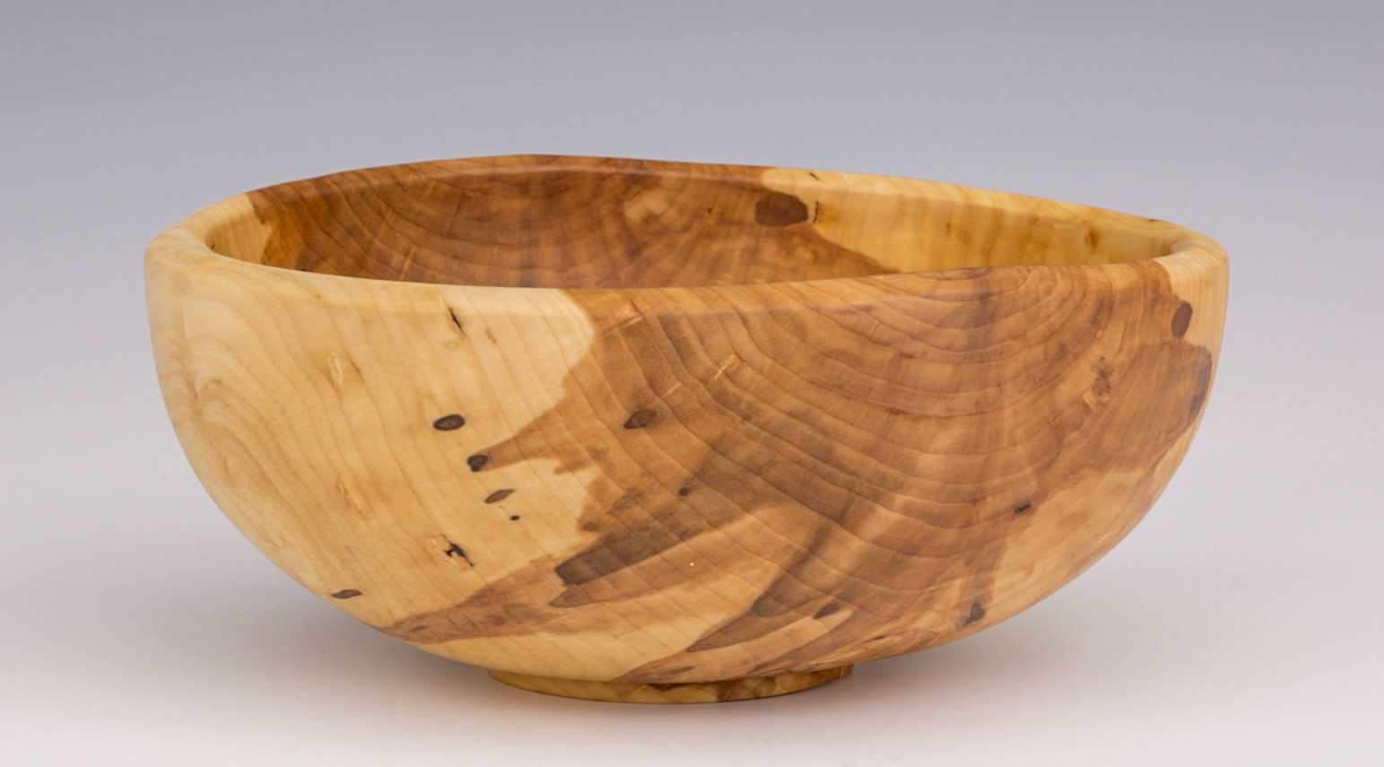 Ash Bowl - Diameter: 6 3/4 inches, Height: 2 3/4 inches (A51)