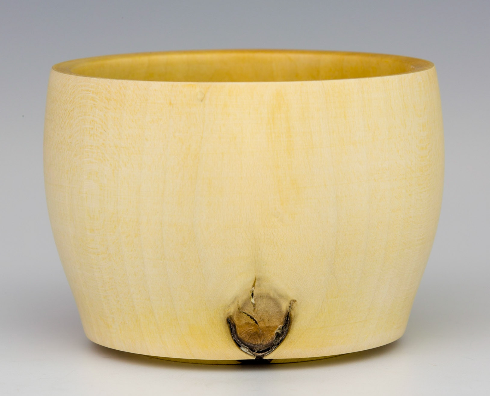 Holly Container - Diameter: 2 1/2 inches, Height: 1 3/4 inches (B80)