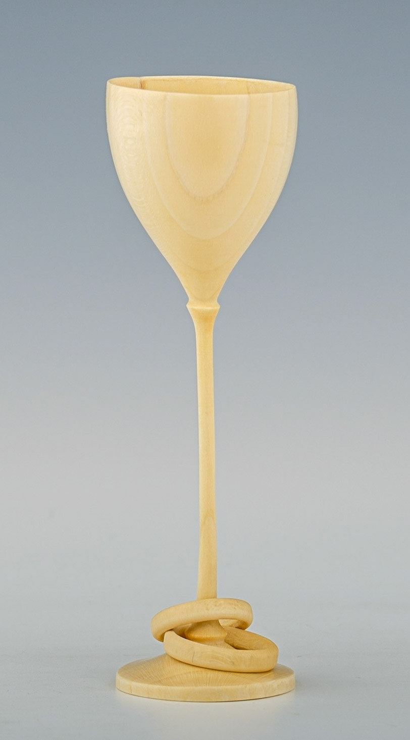 Holly Captive Rings Goblet - Diameter: 1 5/8 inches, Height: 4 5/8 inches (B134)