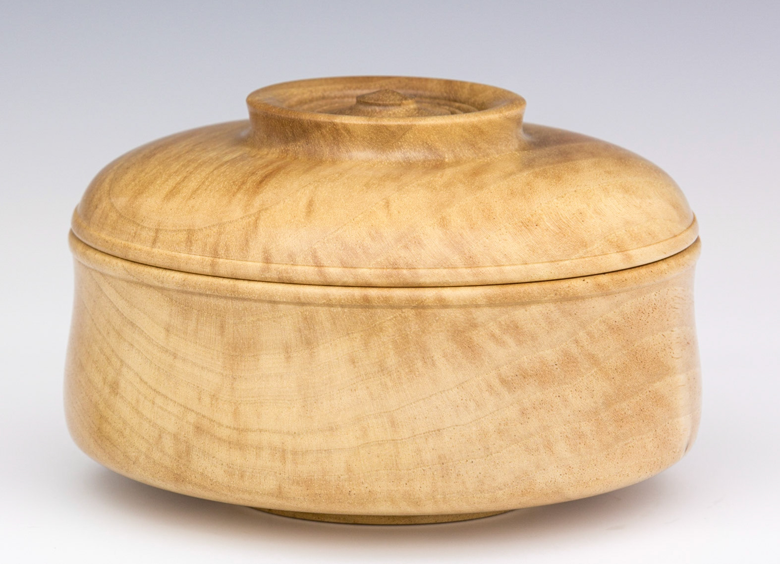 Walnut Lidded Box - Diameter: 5 1/8 inches, Height: 2 1/8 inches (H7)