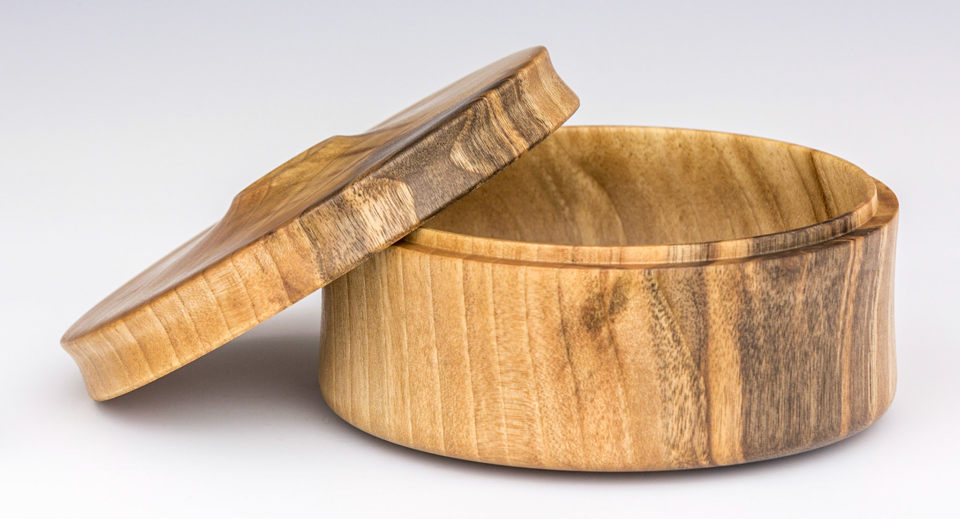 Walnut Lidded Box - Diameter: 5 1/4 inches, Height: 2 3/4 inches (H3)