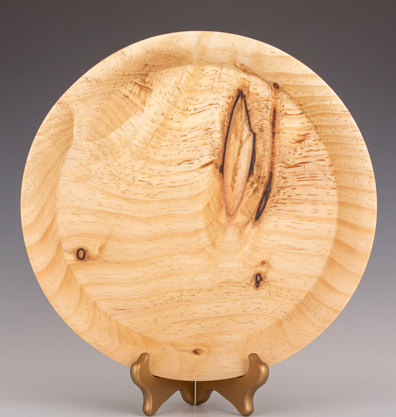 Pine Platter - Diameter: 11 3/8 inches, Height: 1 1/2 inches (G72)