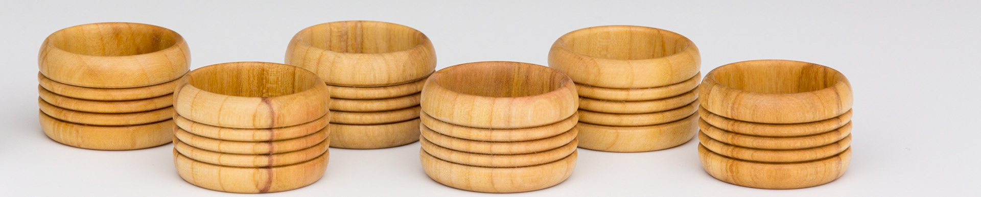 Plum Napkin Rings - Diameter: 1 1/2 inches, Height: 7/8 inches (F115)