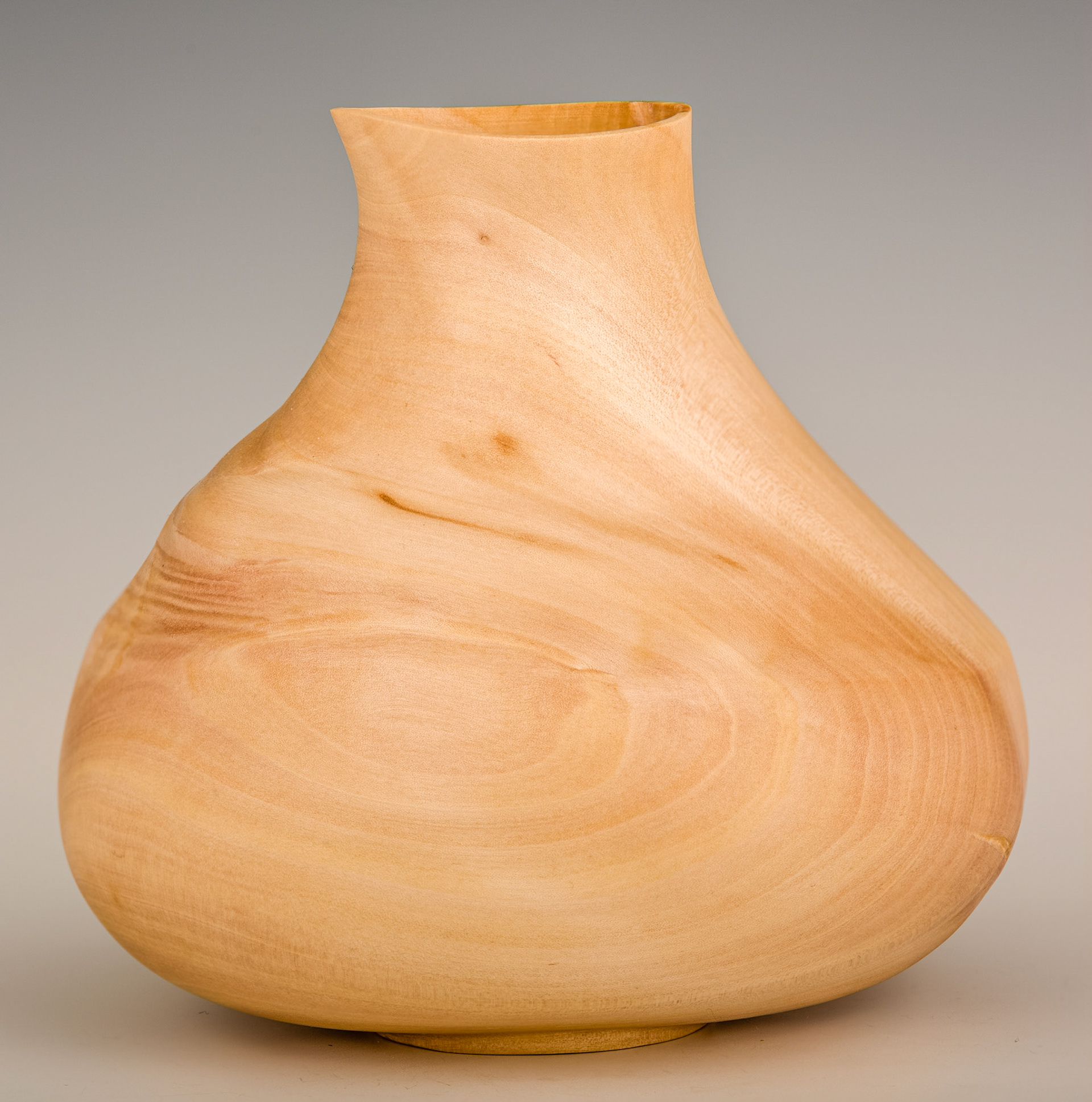 Madrone Hollow Form - Diameter: 5 3/4 inches, Height: 5 1/2 inches (C109)