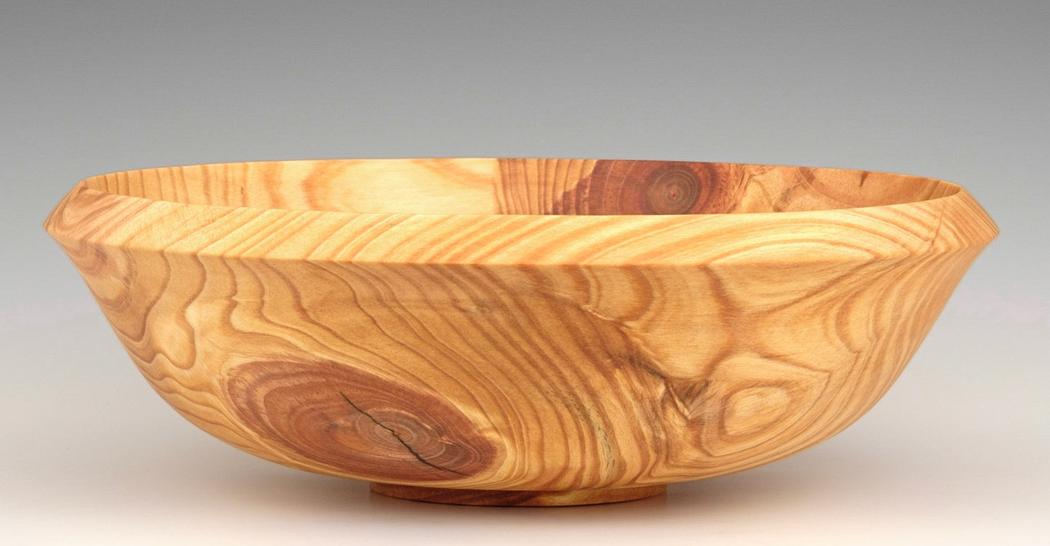 Pine Bowl - Diameter: 13 3/4 inches, Height: 4 3/8 inches (D47)