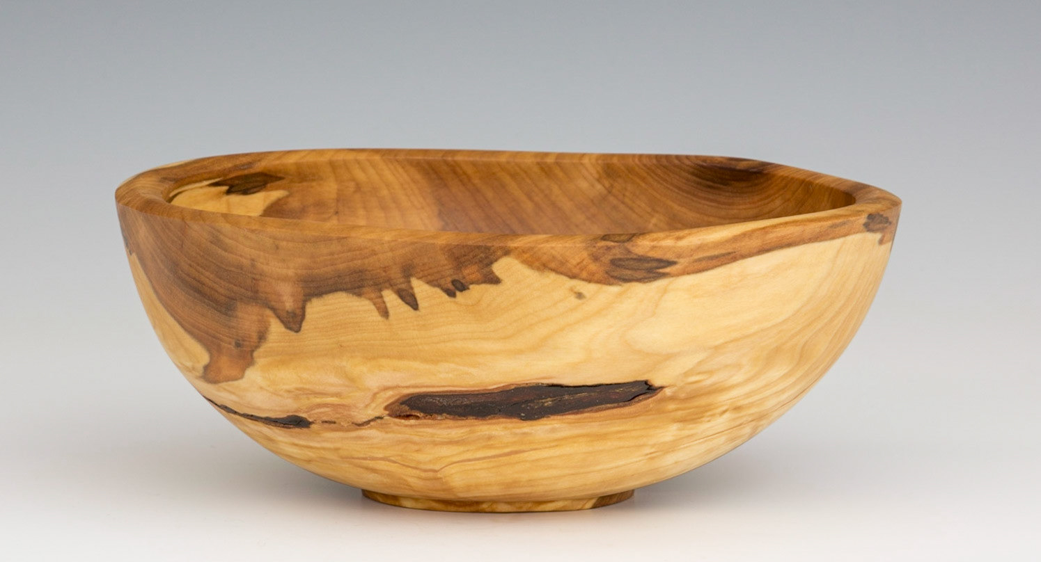 Ash Bowl - Diameter: 6 3/4 inches, Height: 2 3/4 inches (A53)