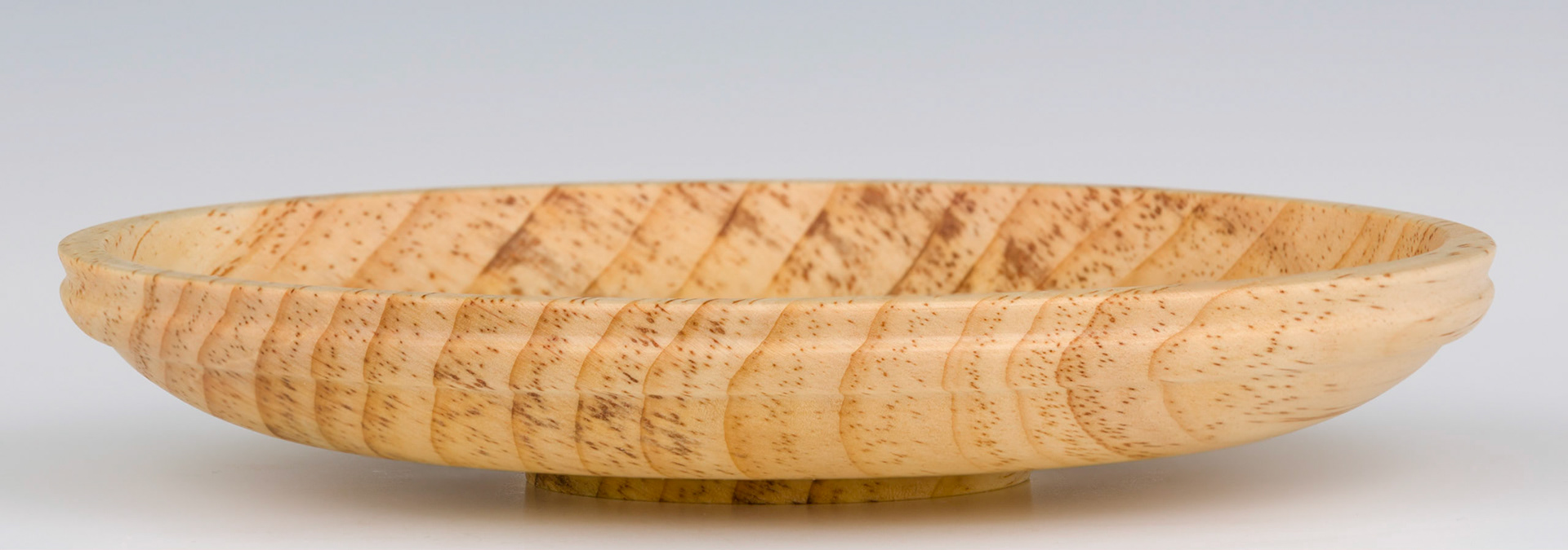 Pine Bowl - Diameter: 7 5/8 inches, Height: 1 1/4 inches (G47)