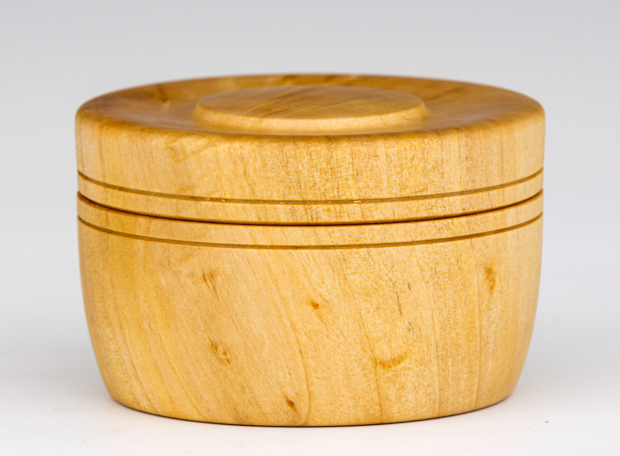 Pussy Willow Lidded Box - Diameter: 2 5/8 inches, Height: 1 3/4 inches (B35)