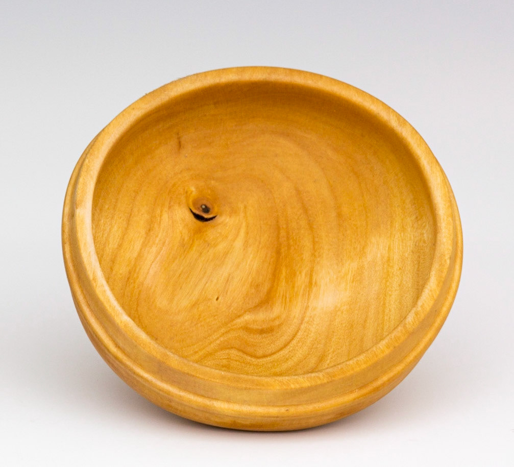 Plum Bowl - Diameter: 4 inches, Height: 1 inch (F107)