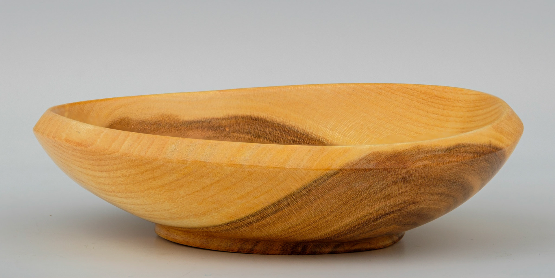 Cherry Bowl - Diameter: 4 1/4 inches, Height: 7/8 inches (J19)