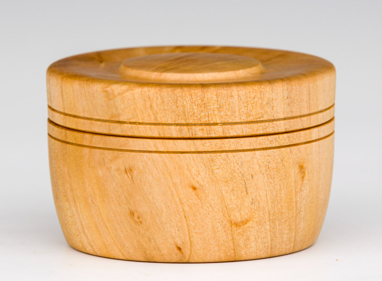 Pussy Willow Lidded Box - Diameter: 2 5/8 inches, Height: 1 3/4 inches  (B35)
