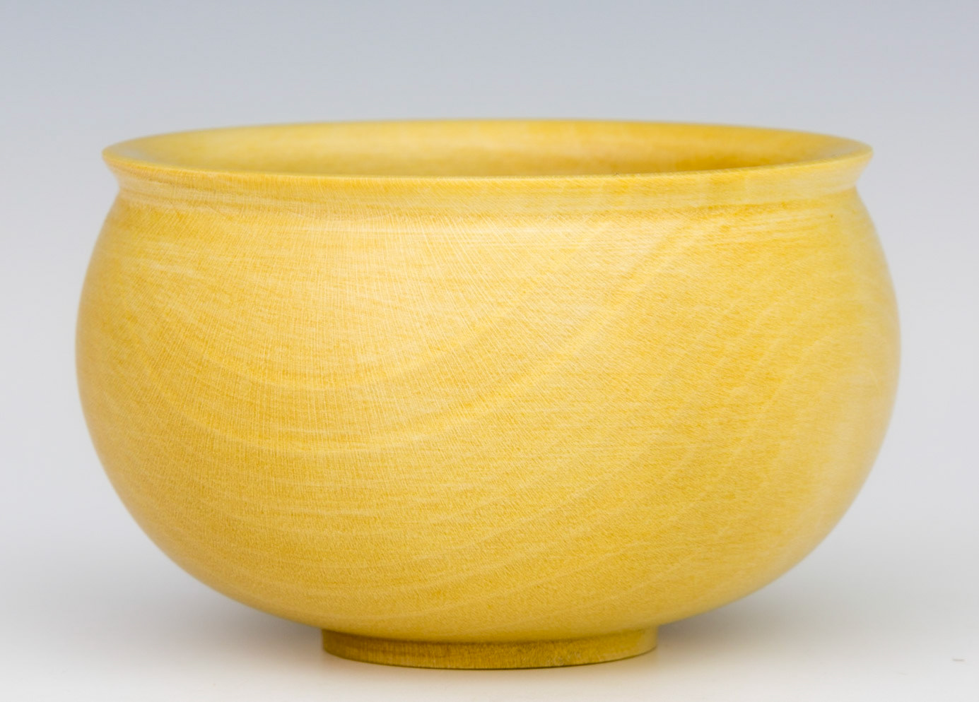 Holly Bowl - Diameter: 2 15/16 inches, Height: 1 3/4 inches (B78)