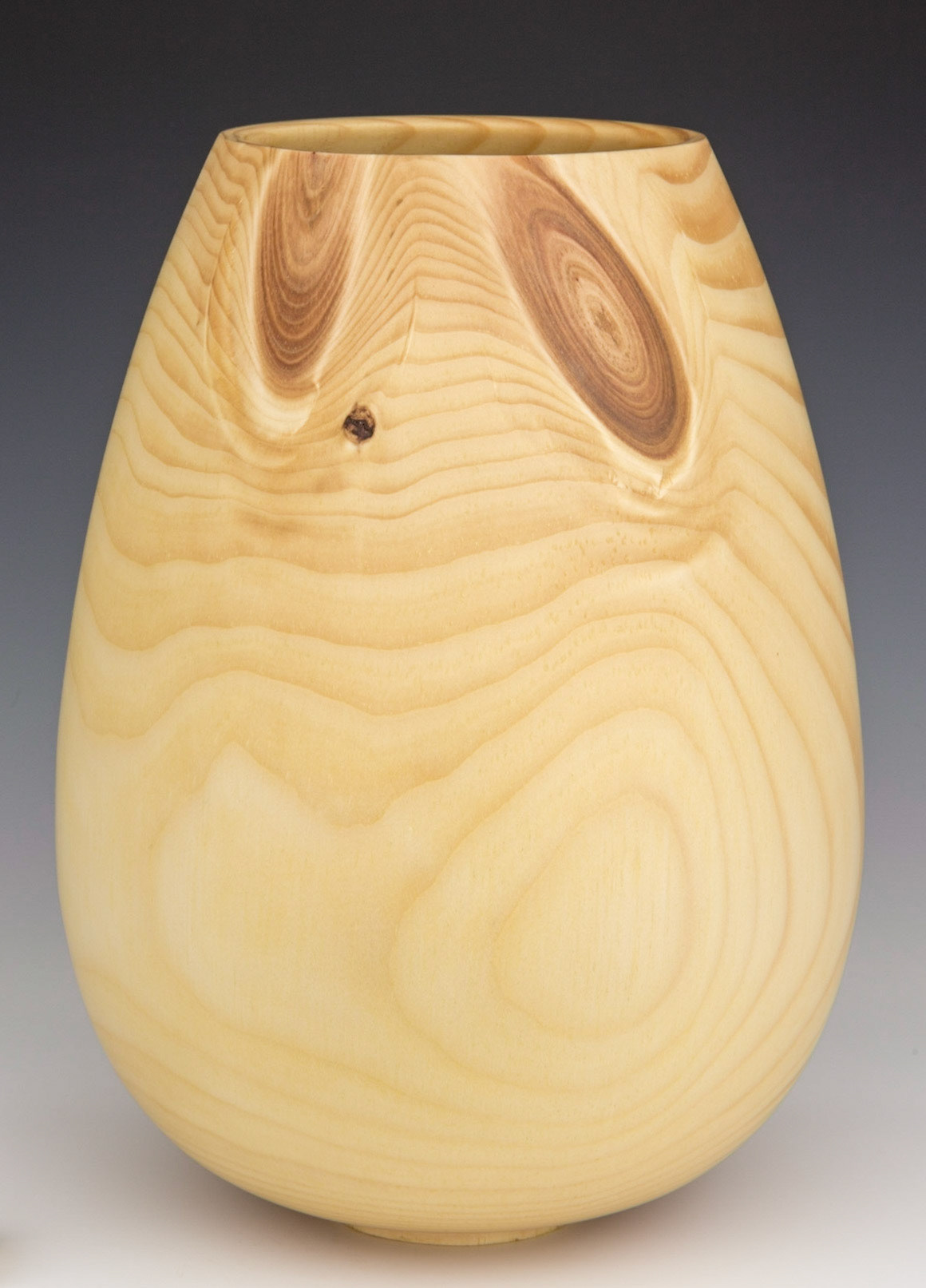Pine Hollow Form - Diameter: 8 1/8 inches, Height: 11 1/4 inches (G20)