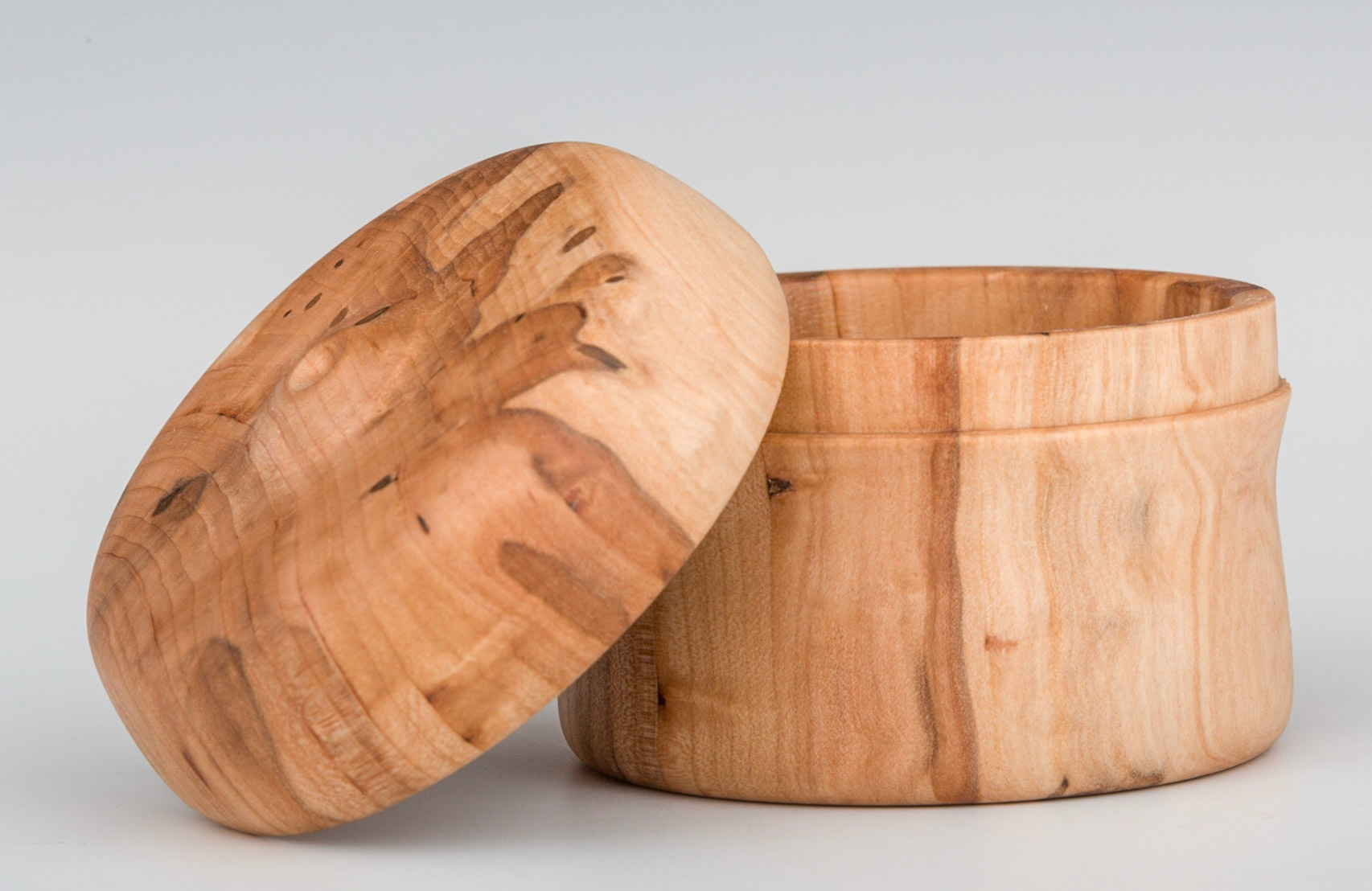 Ash Lidded Box - Diameter:  2 5/8 inches, Height: 2 1/8 inches   (D154)