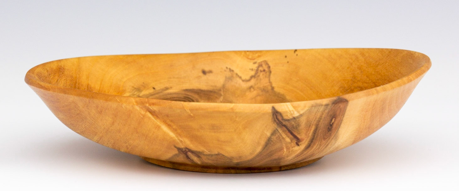 Plum Bowl - Diameter: 6 3/4 inches, Height: 1 3/8 inches (F118)