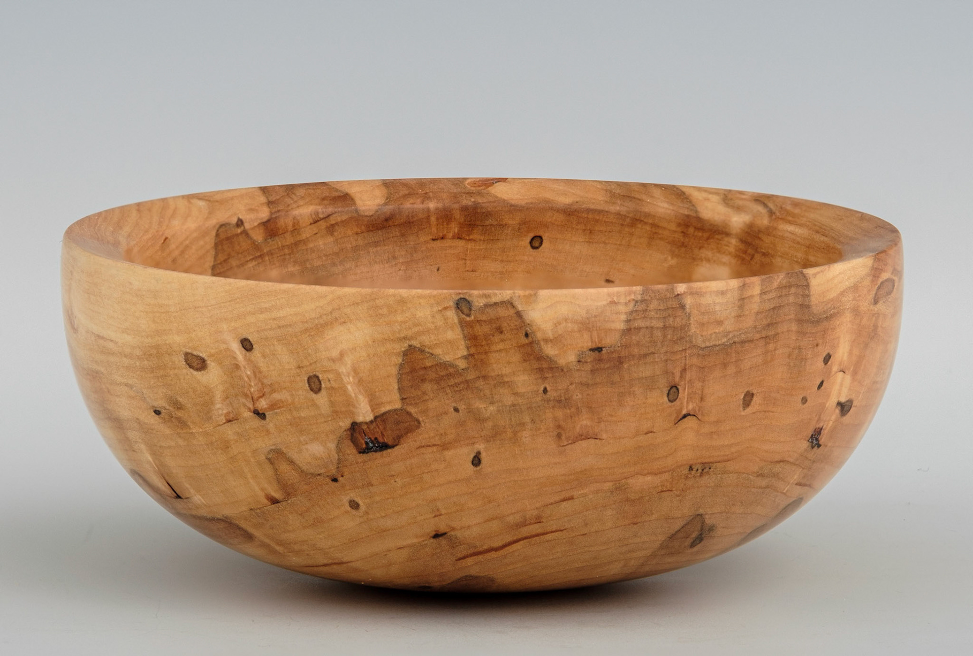 Ash Bowl - Diameter: 4 1/2 inches, Height: 1 7/8 inches (D136)