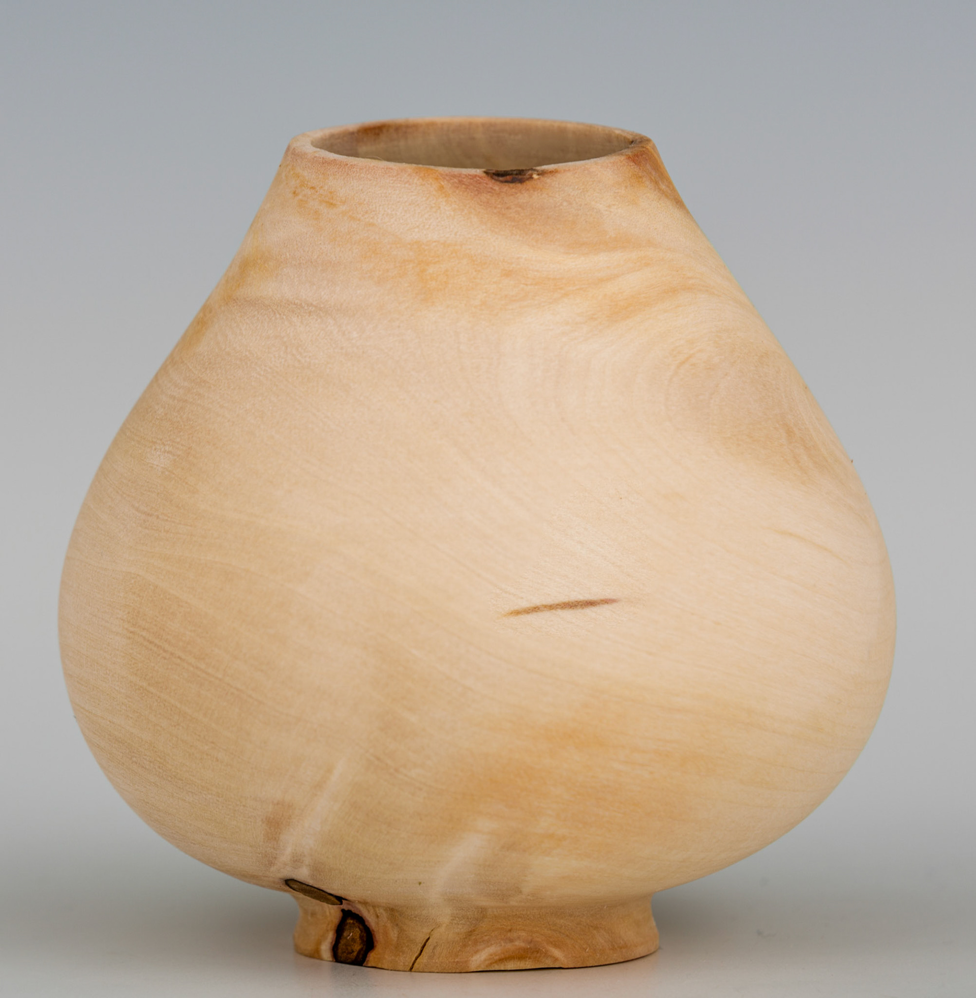 Madrone Hollow Form - Diameter: 2 7/8 inches, Height: 2 3/4 inches (C140)