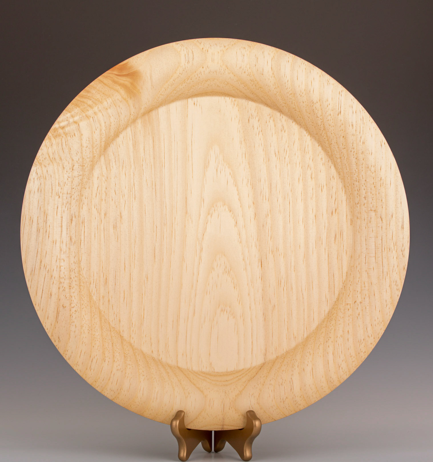 Pine Platter - Diameter: 15 3/4 inches, Height: 1 5/8 inches (G82)