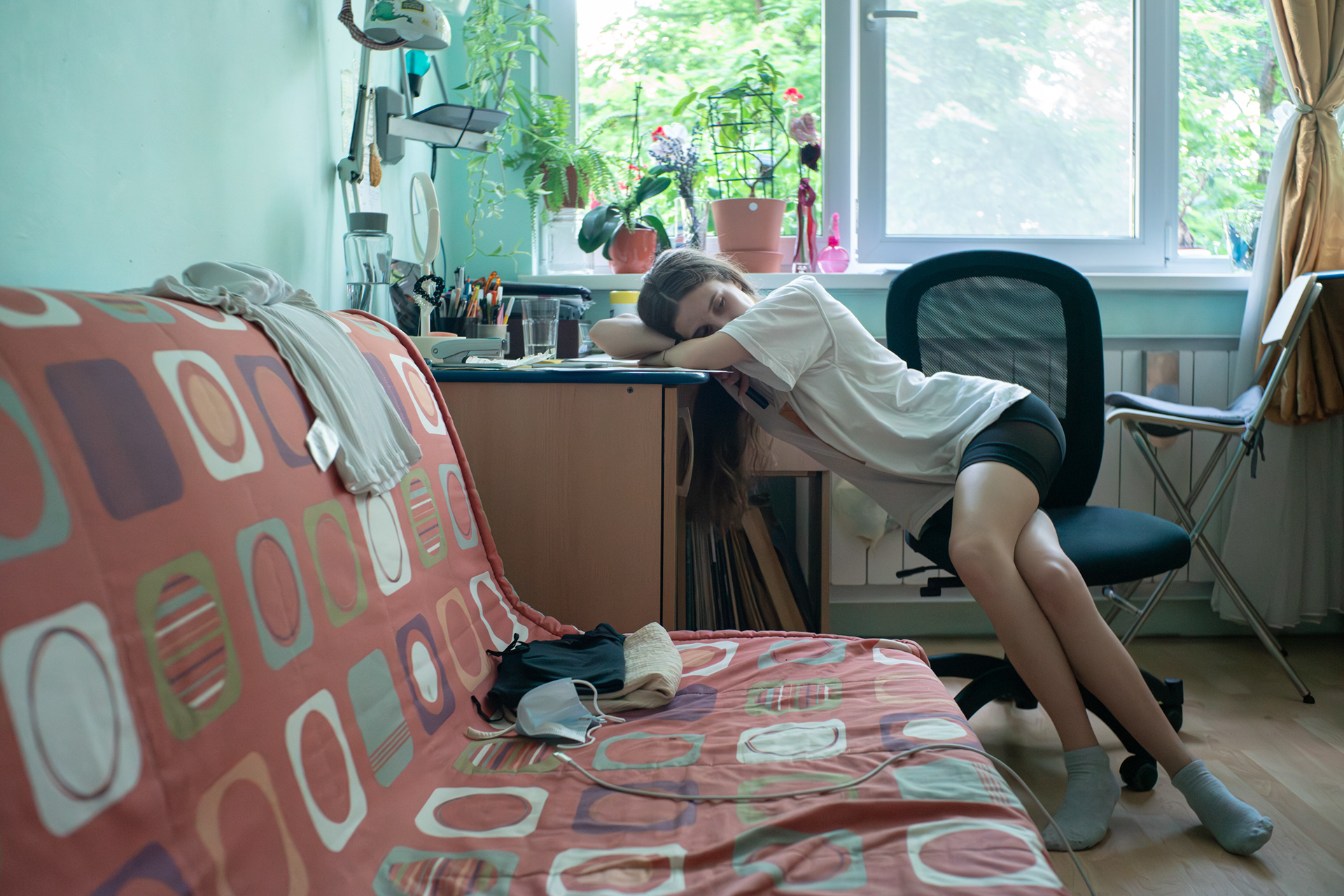 Diana studying for the Baccalaureate exam. Bucharest, June 2021.