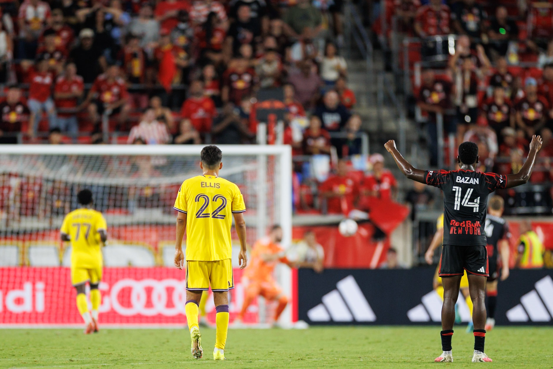 Julián Bazán reacts as the New York Red Bulls create a scoring chance.