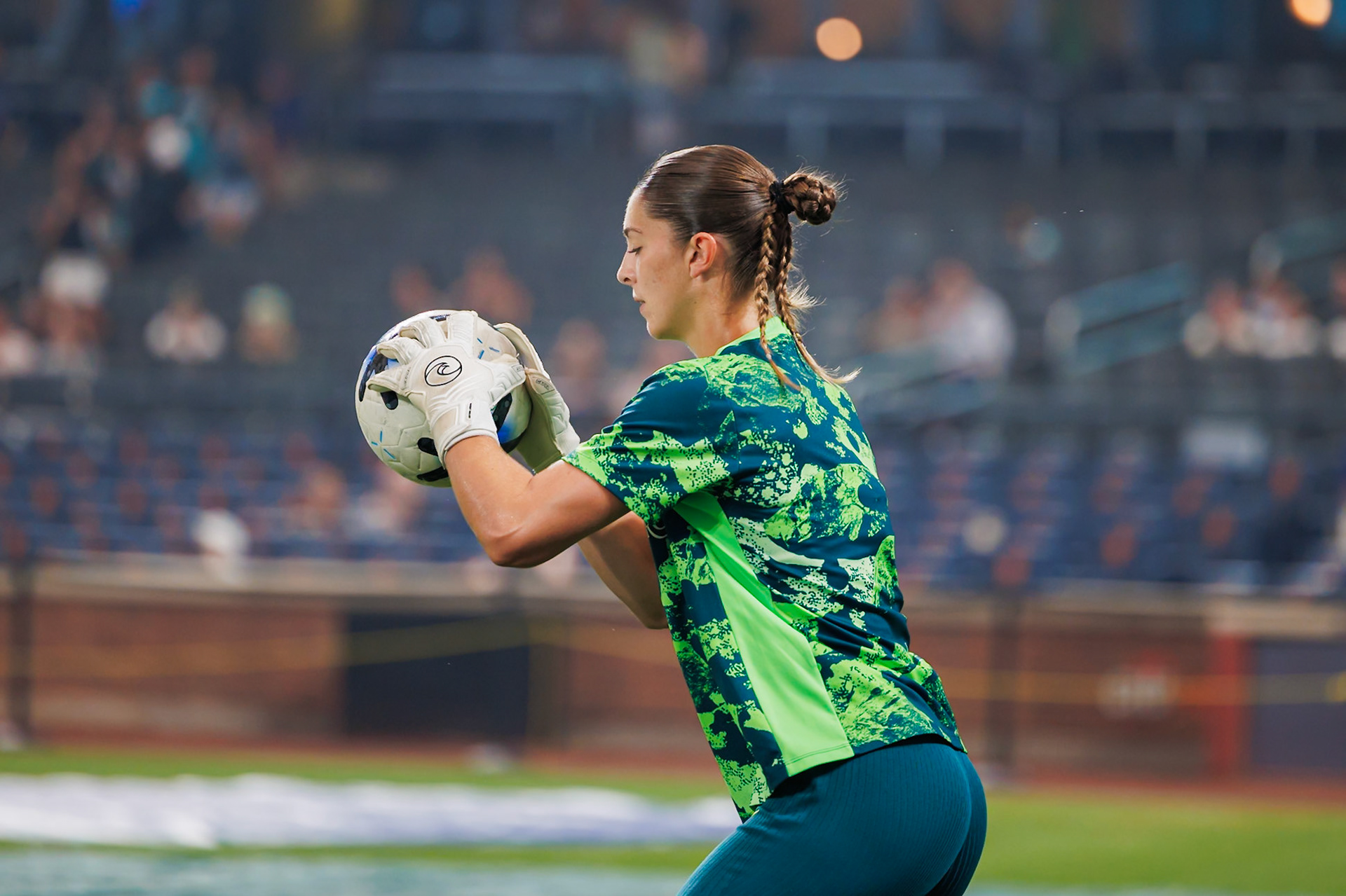 Washington Spirit players warm up before the match.