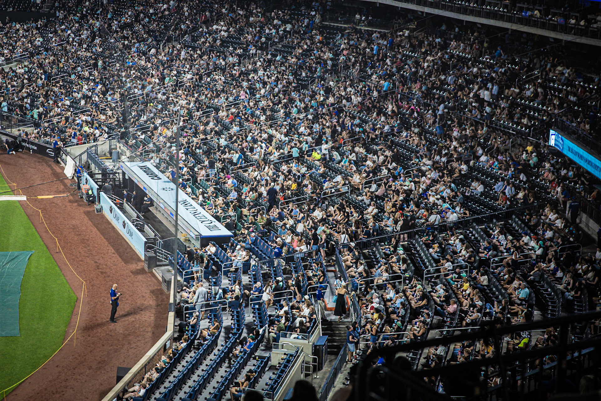 Fans pack Citi Field for a record-setting NWSL night.