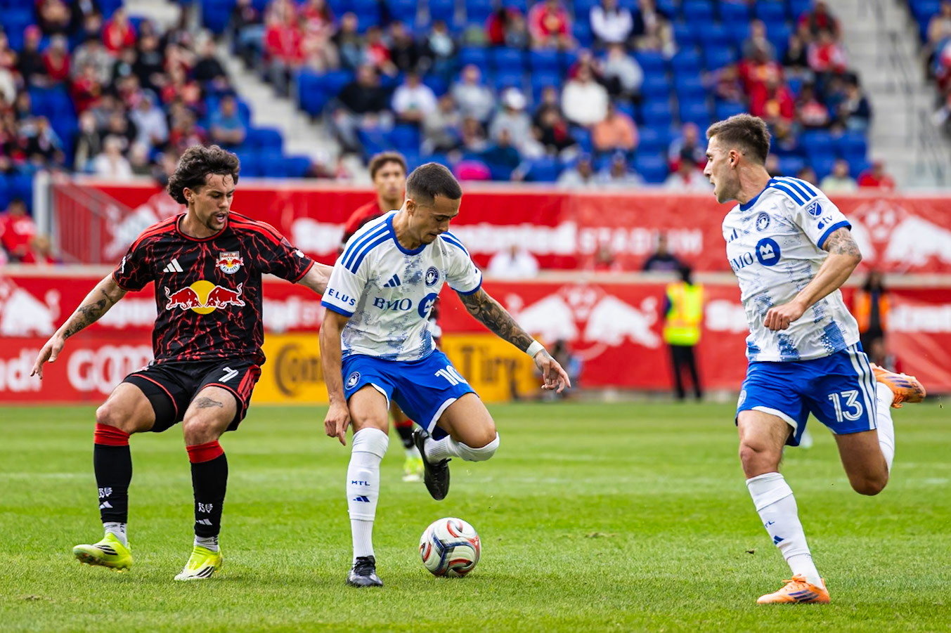 Iván Jaime of CF Montréal shields the ball