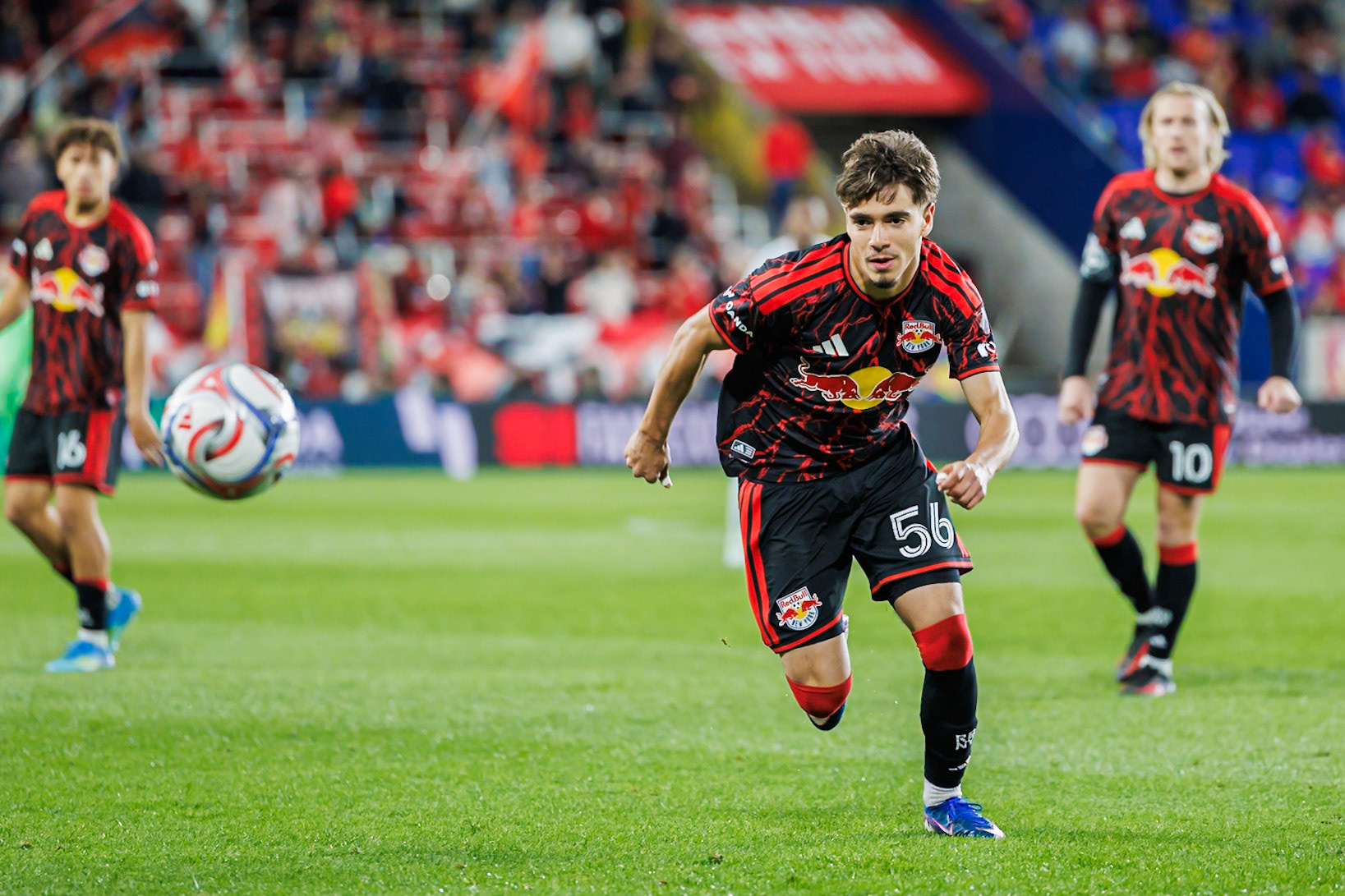 Matthew Dos Santos during match action.