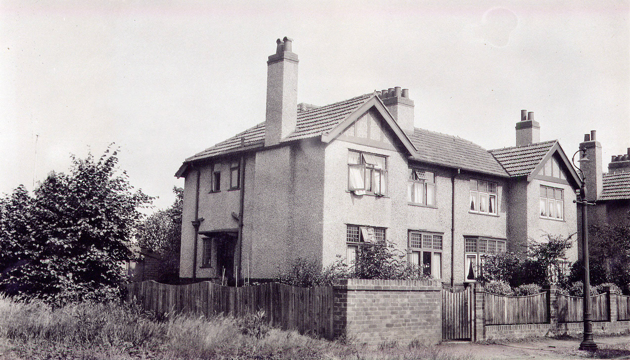 1935 5 Riverbank, Liverpool. Alan Robertson home