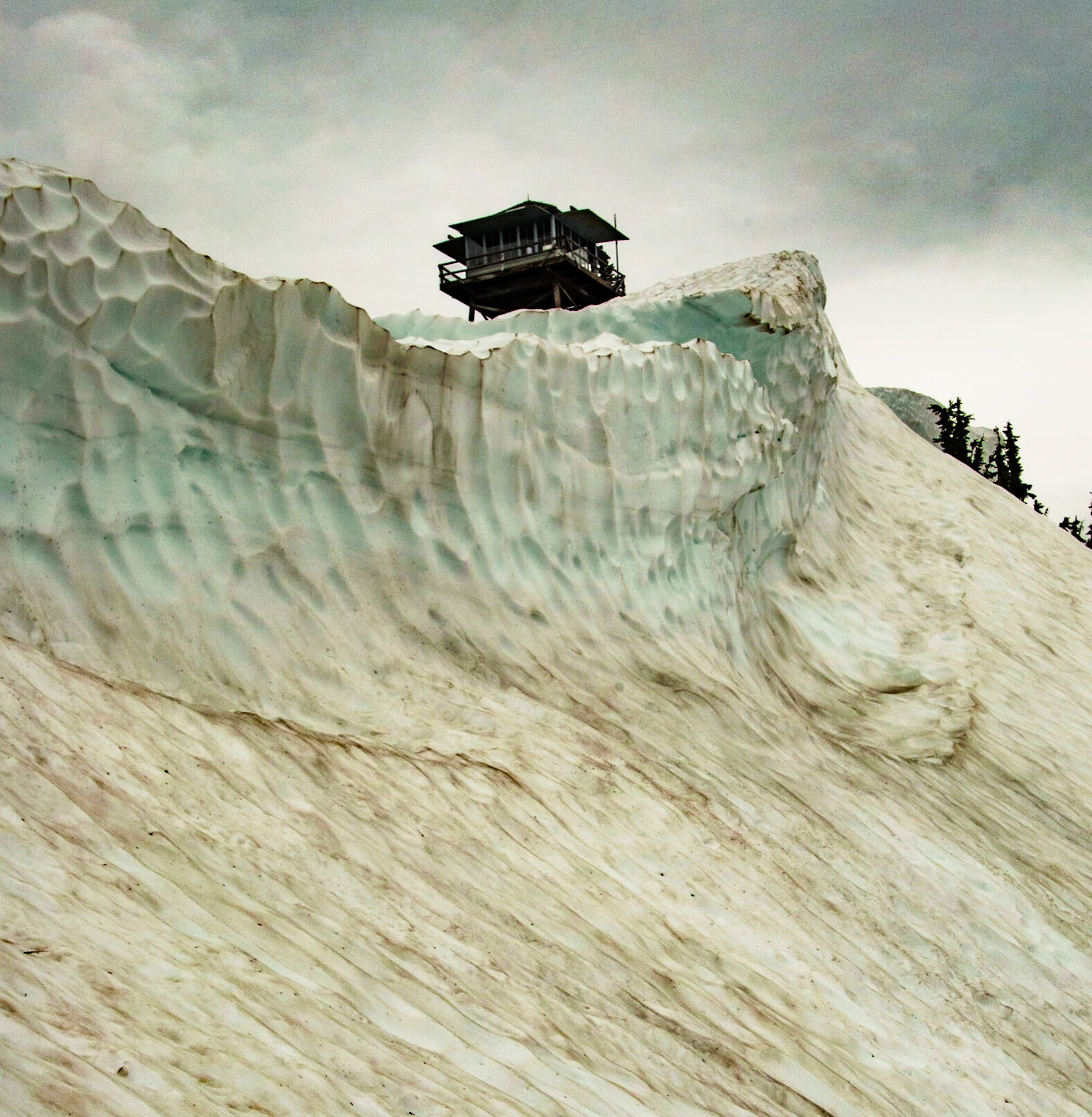 Cornice and Lookout